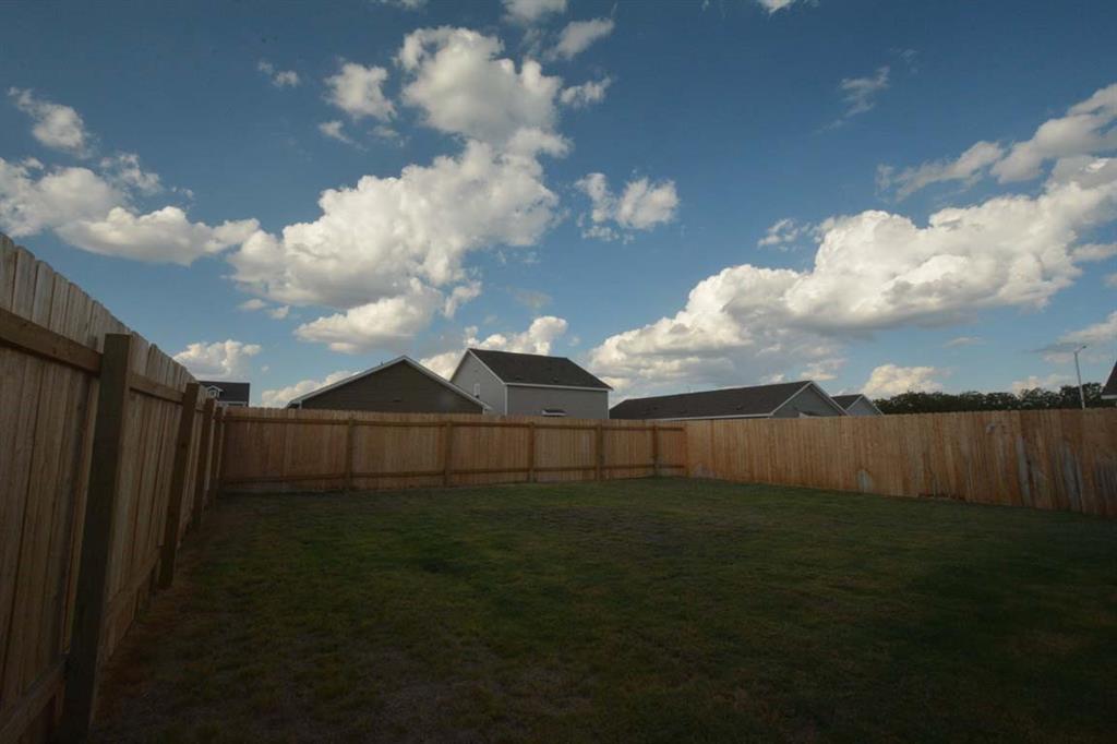 1106 Minnow Ln, Bastrop, TX 78602