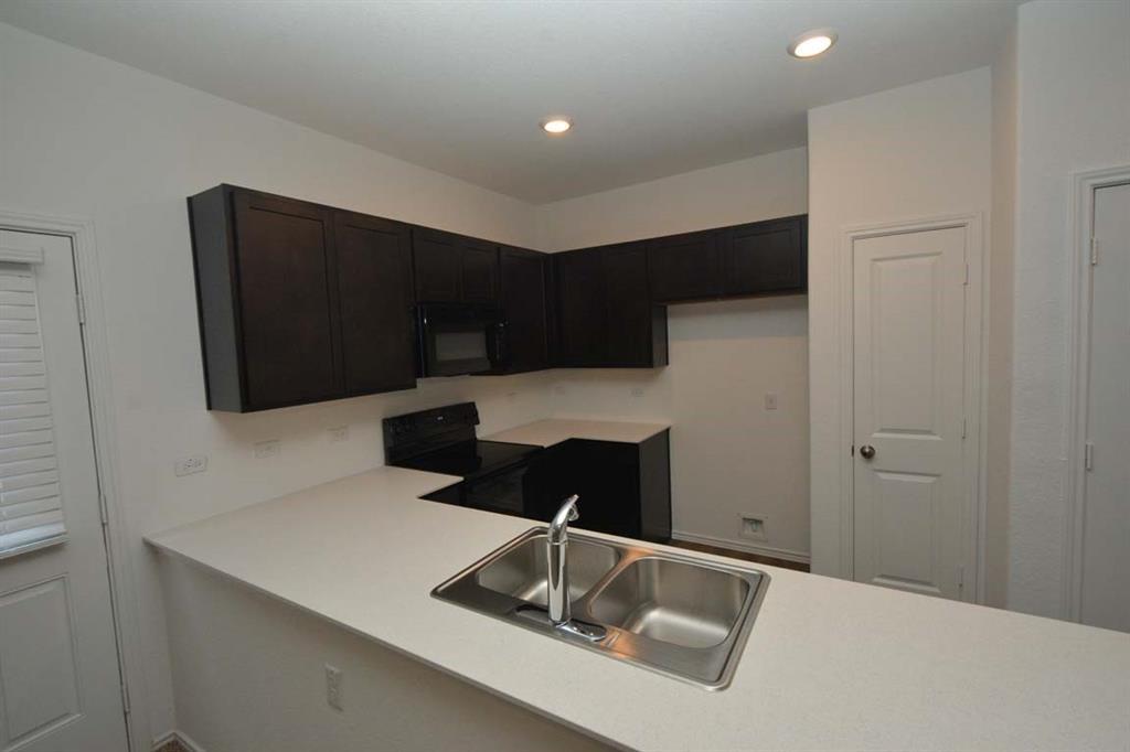 1106 Minnow Ln, Bastrop, TX 78602