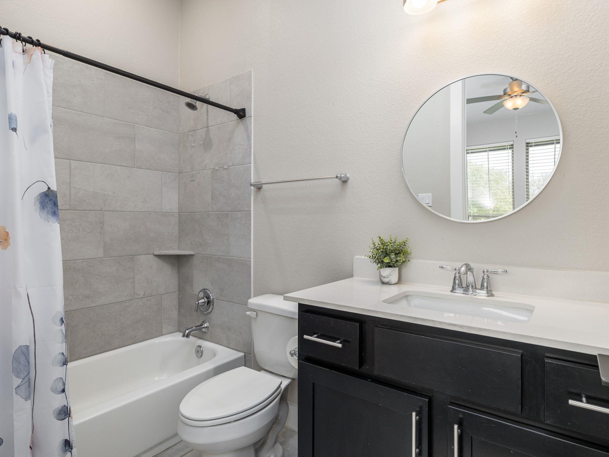 901 Clark Cv, Buda, TX 78610