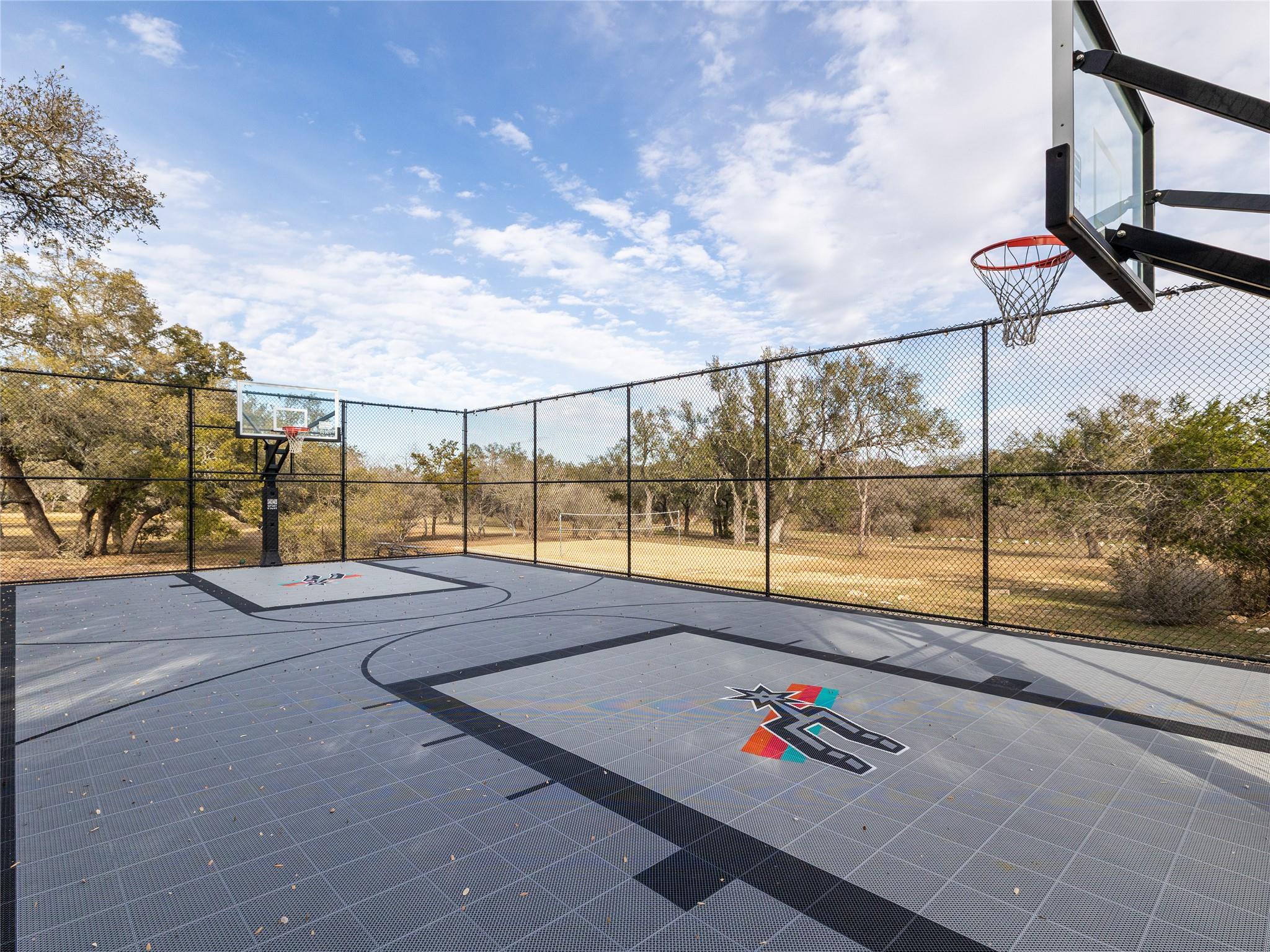 901 Clark Cv, Buda, TX 78610