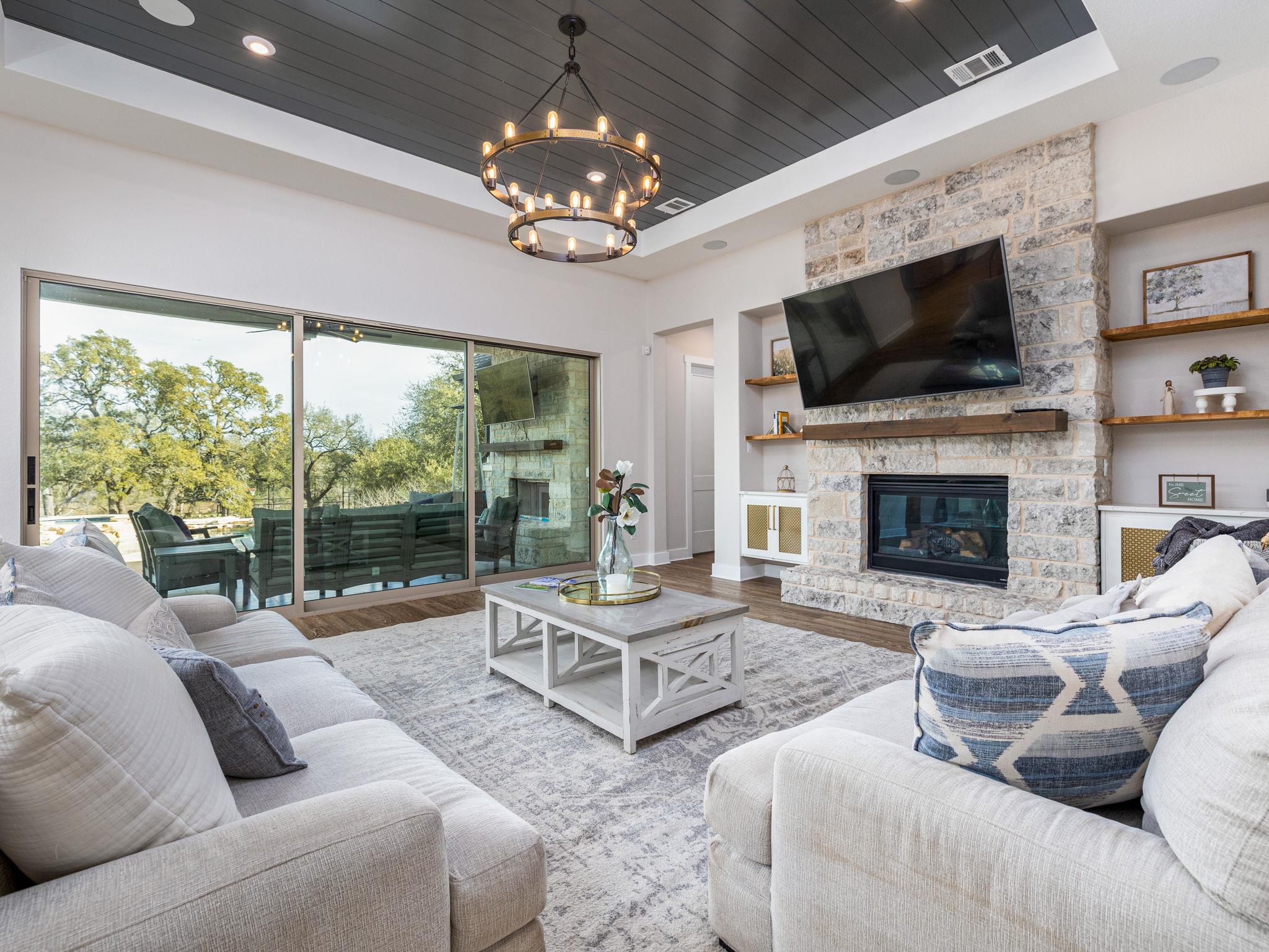 901 Clark Cv, Buda, TX 78610