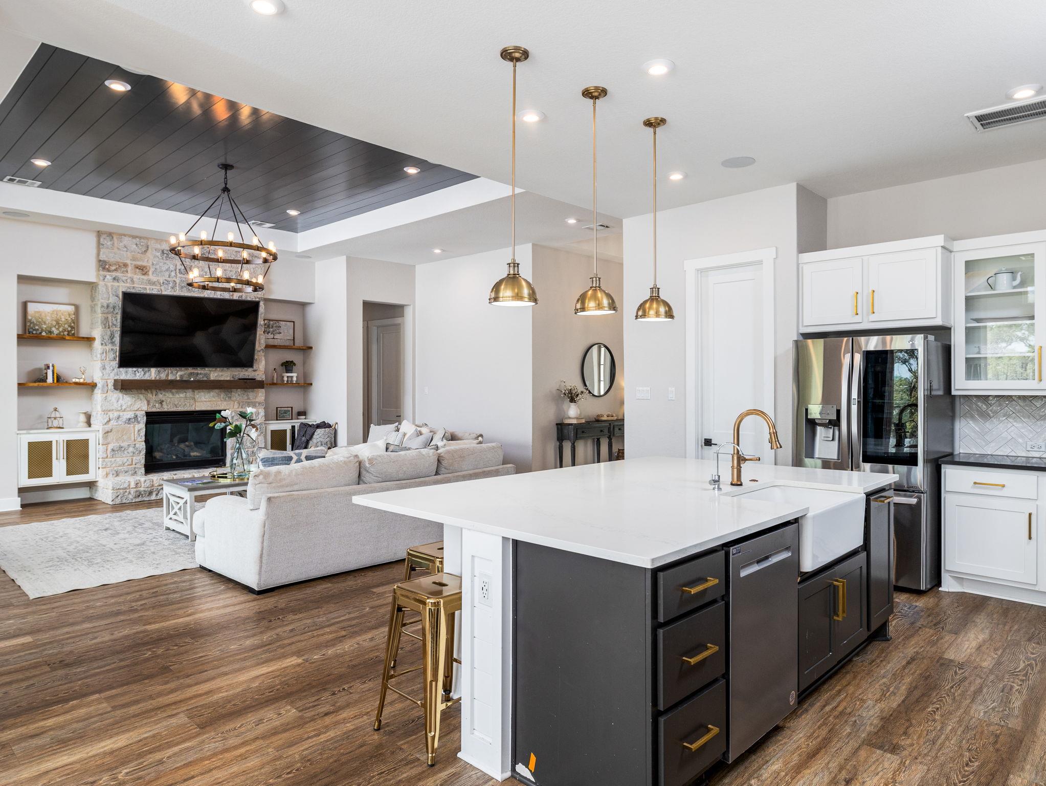 901 Clark Cv, Buda, TX 78610