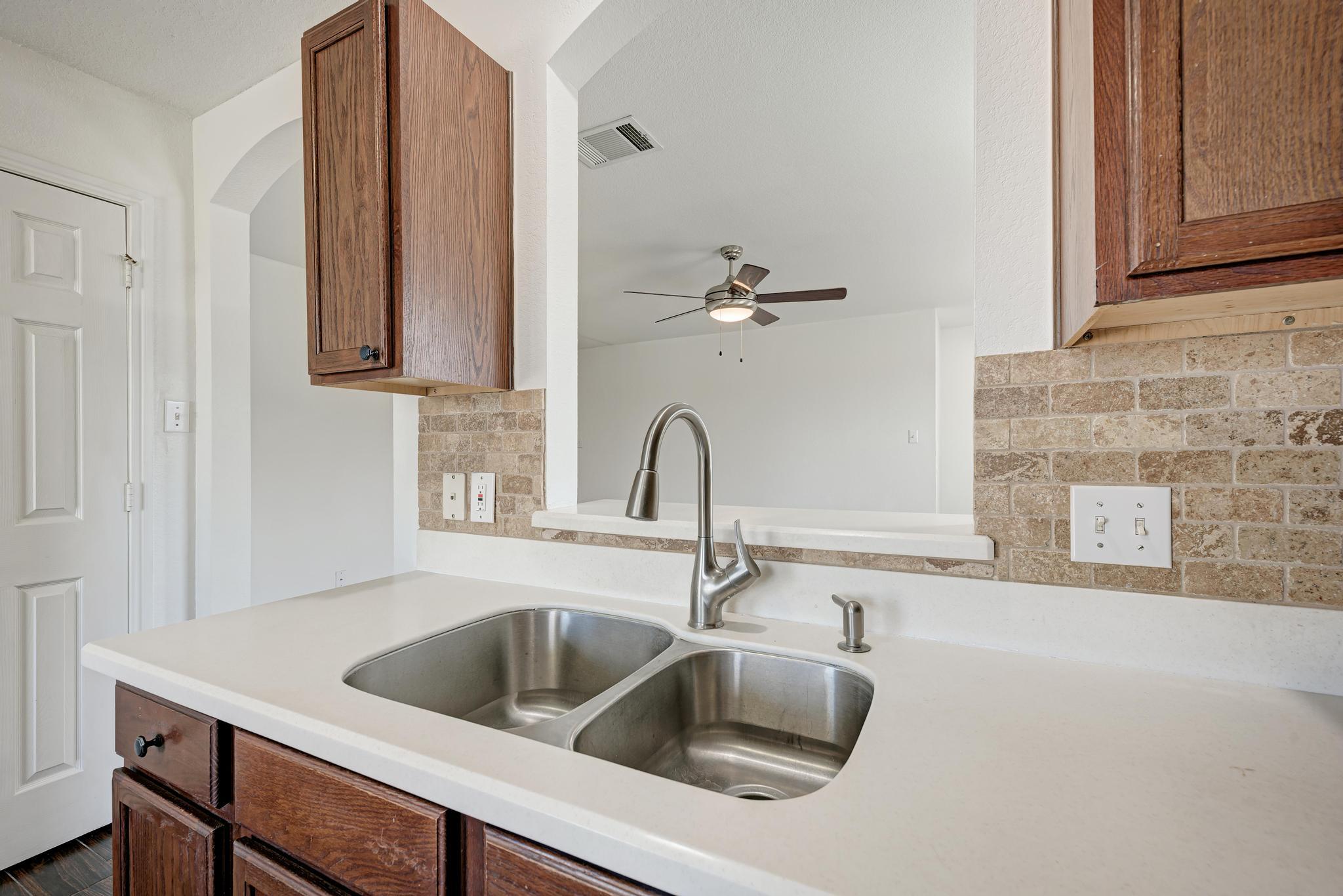 13124 Winecup Mallow Trl, Elgin, TX 78621