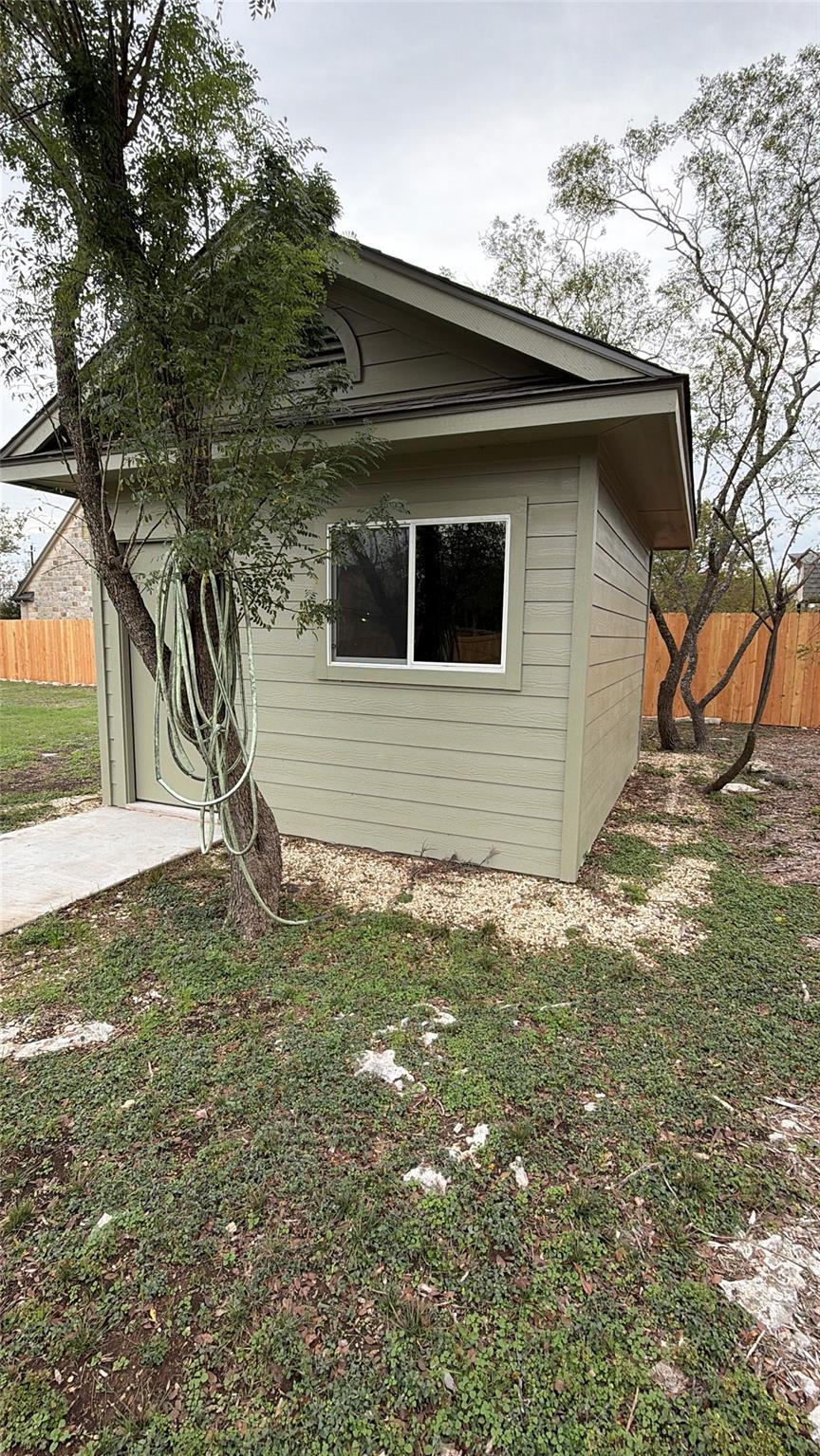 301 S Mustang Ave, Cedar Park, TX 78613