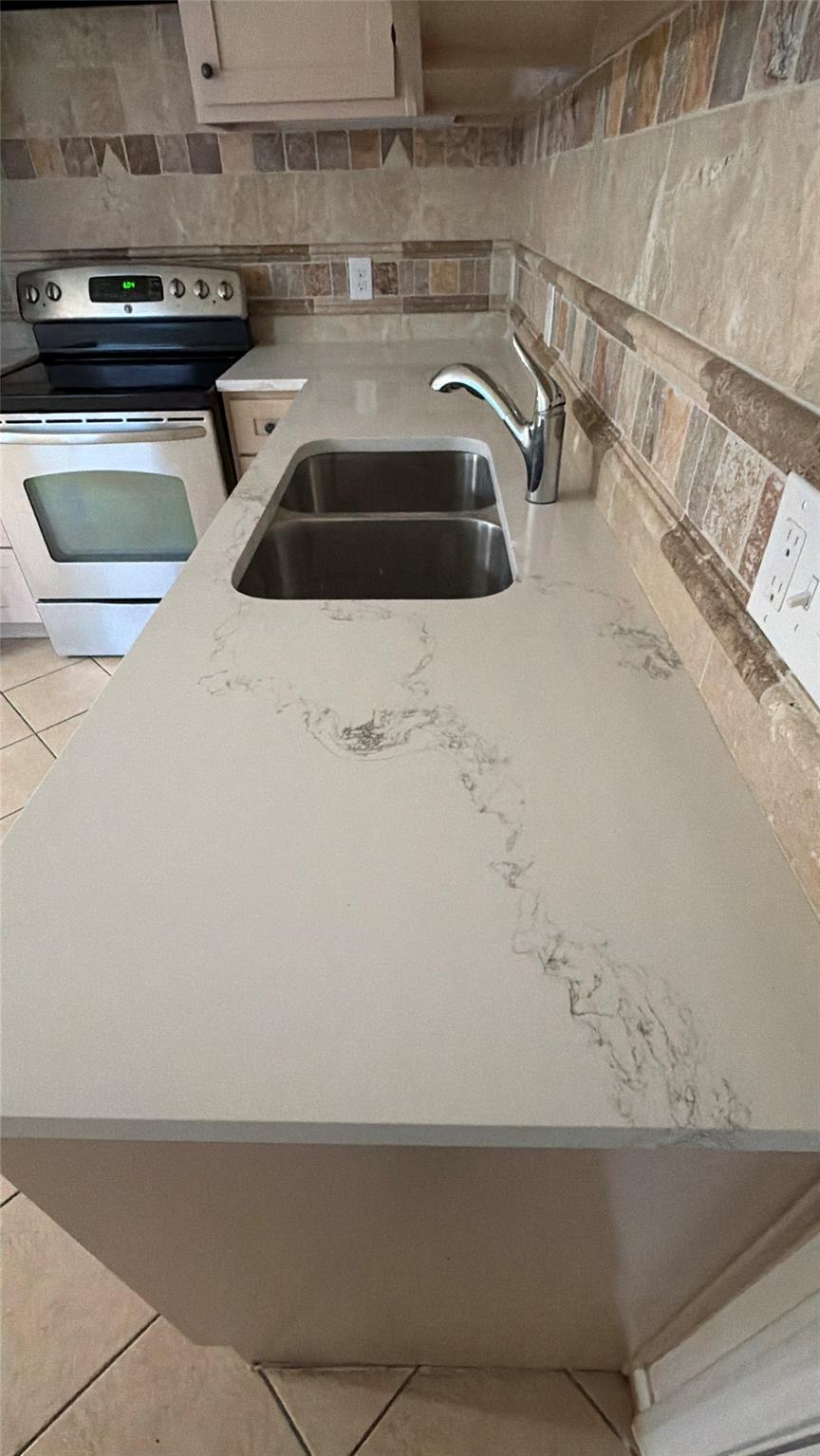 301 S Mustang Ave, Cedar Park, TX 78613