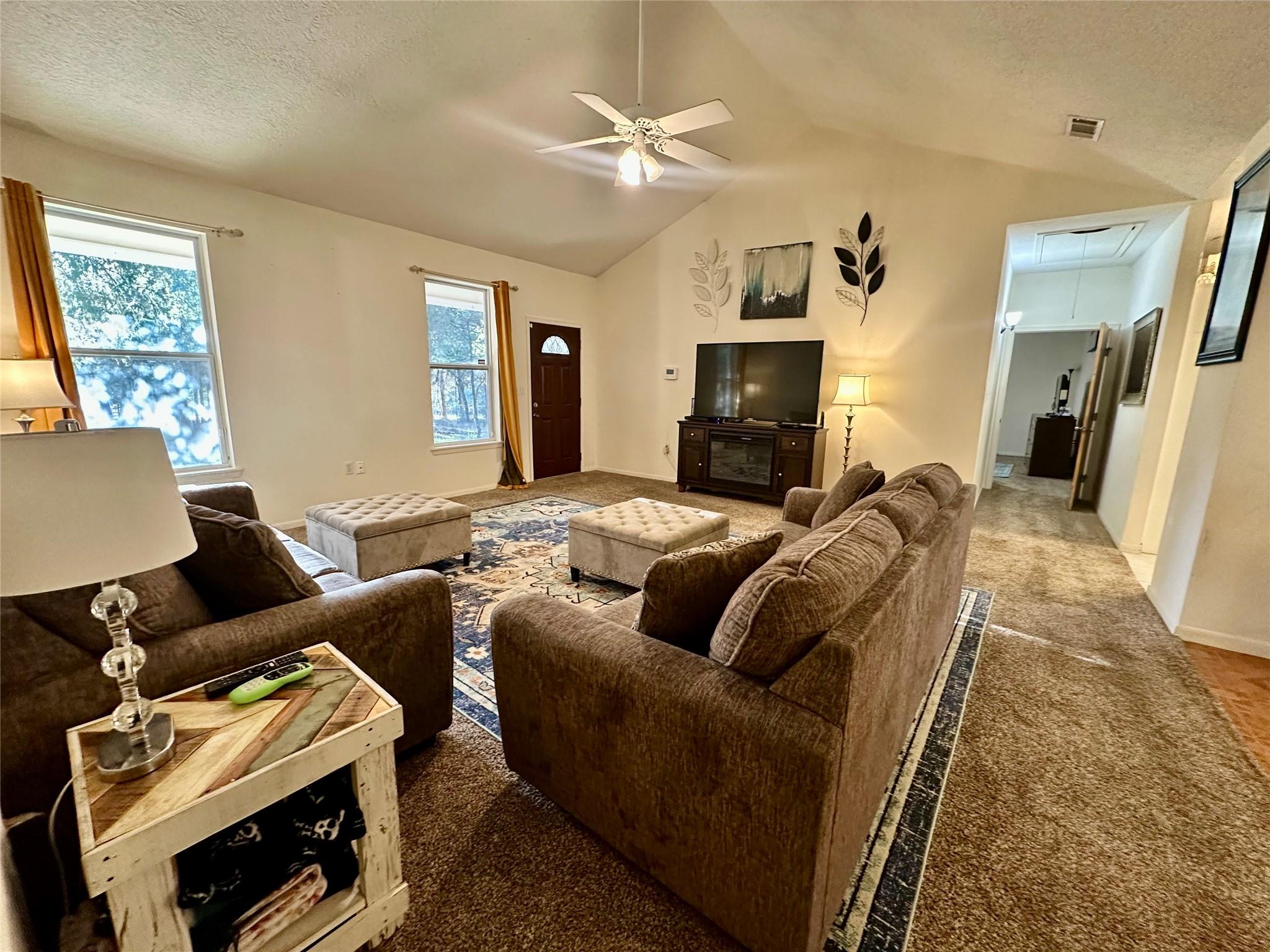 581 Highway 95 Highway S, Elgin, TX 78621