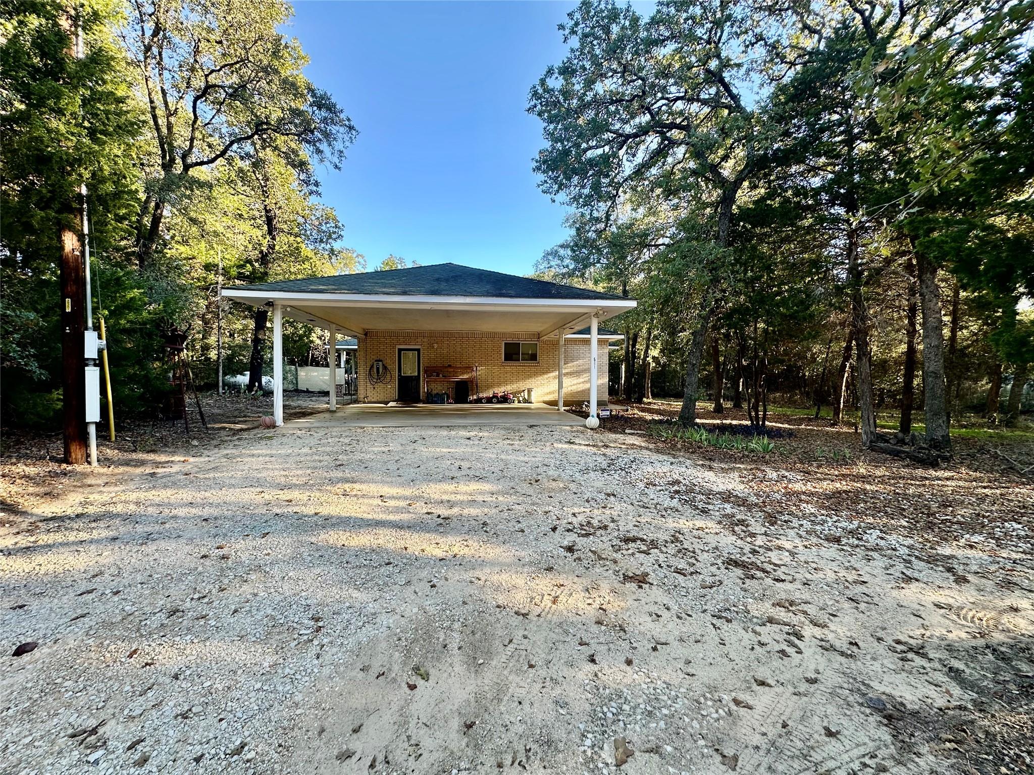 581 Highway 95 Highway S, Elgin, TX 78621