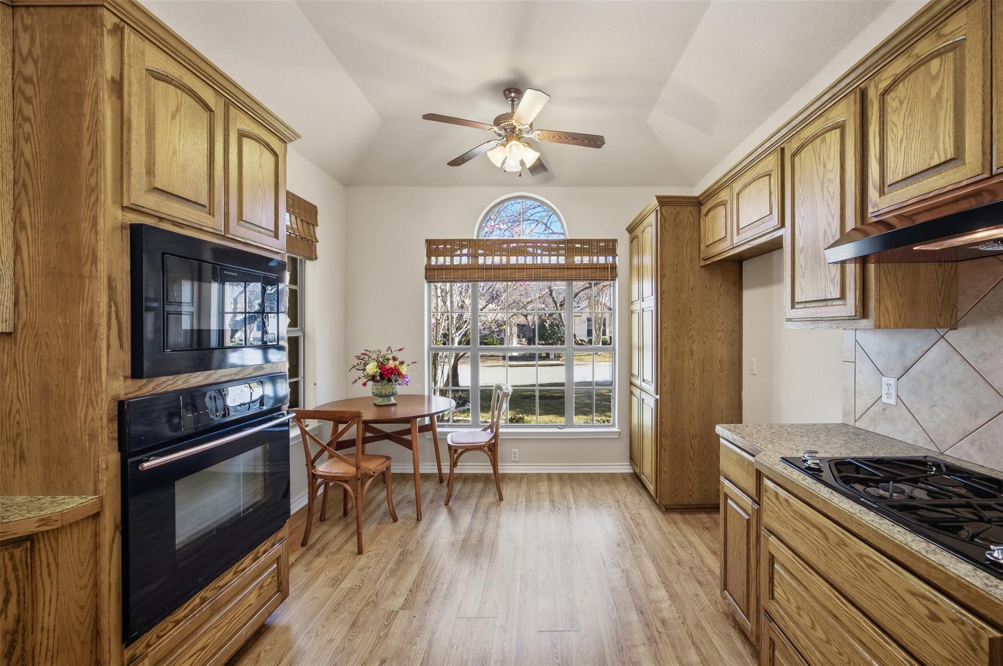 715 Enchanted Rock Trl, Georgetown, TX 78633