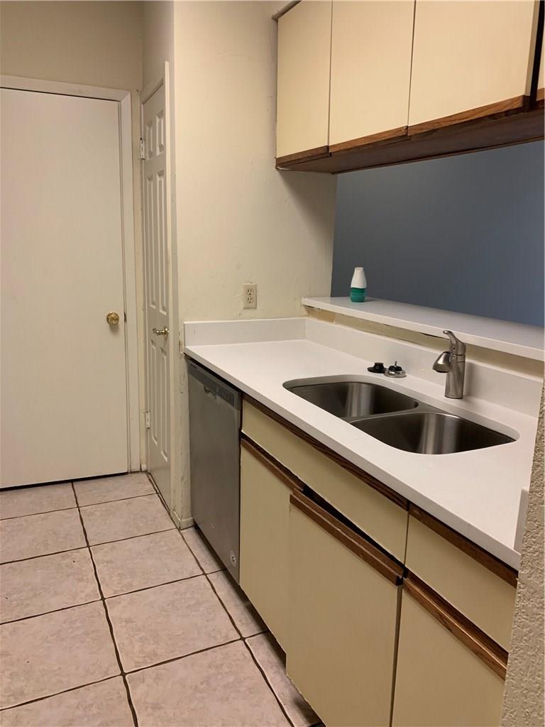 807 W 25th St # 103, Austin, TX 78705