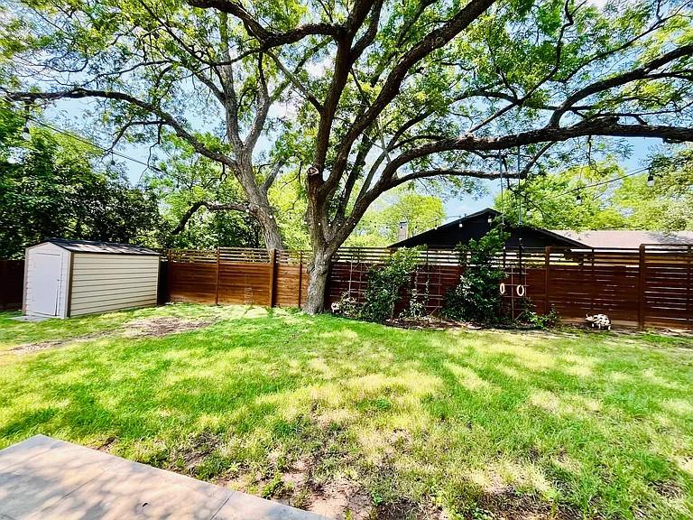 2305 Comburg Castle Way, Austin, TX 78748