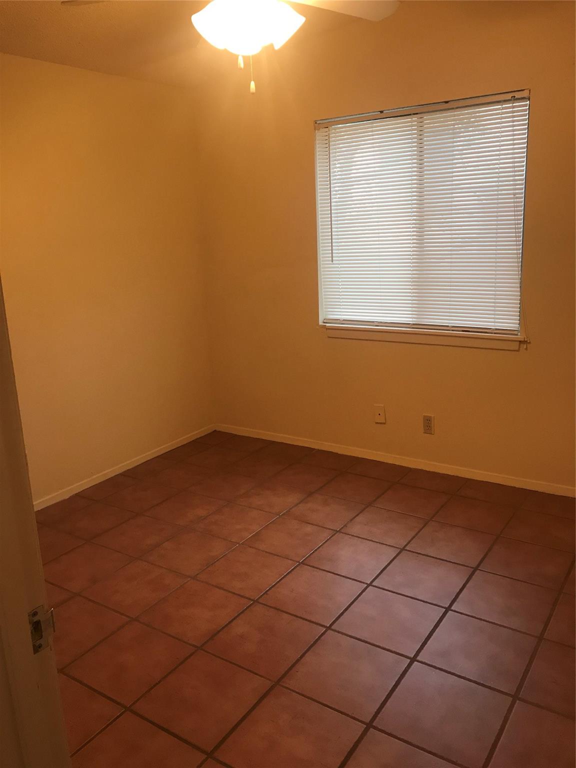 2610 Salado St # 212, Austin, TX 78705