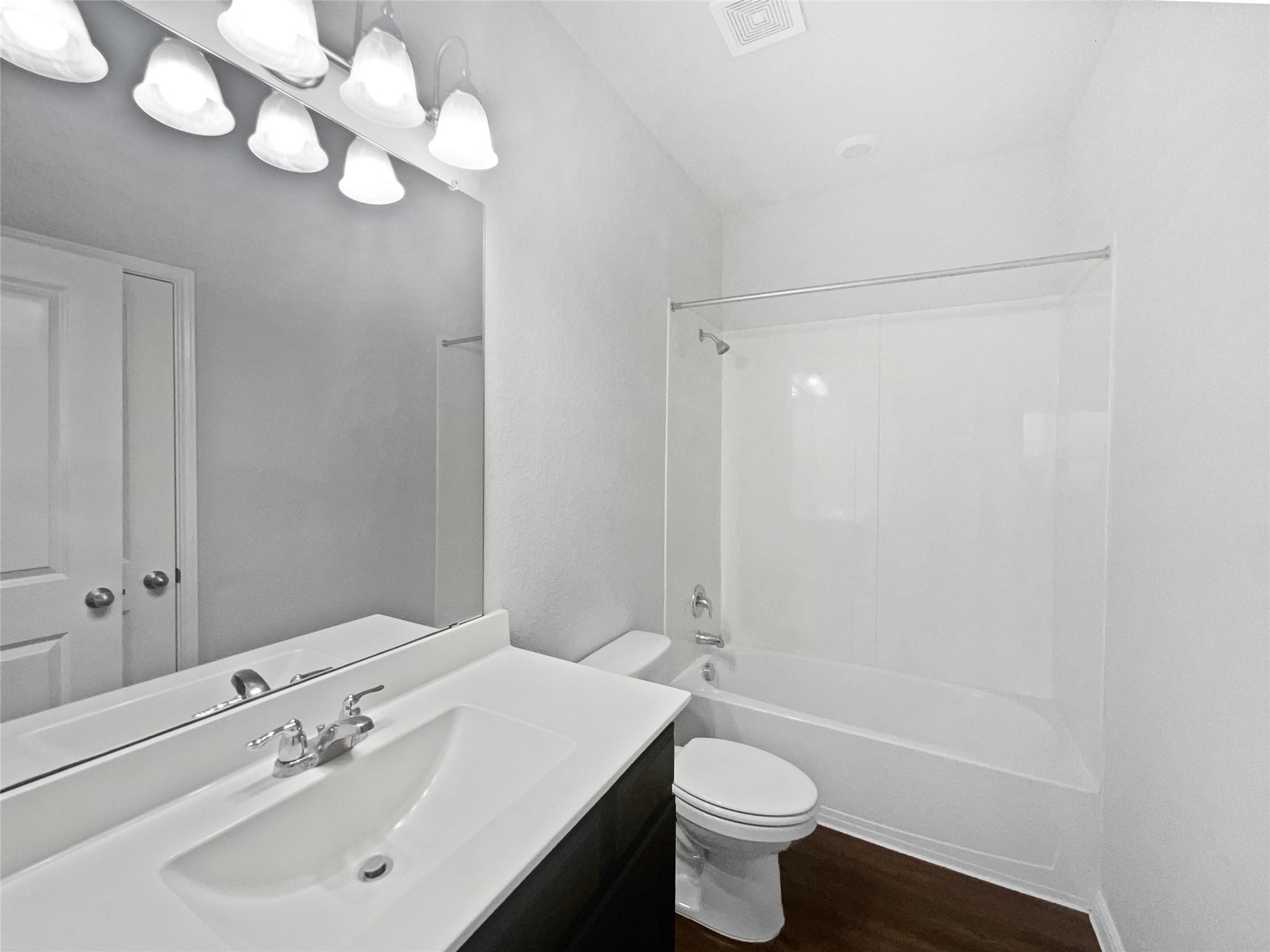 329 Wonderful Life Way, Jarrell, TX 76537