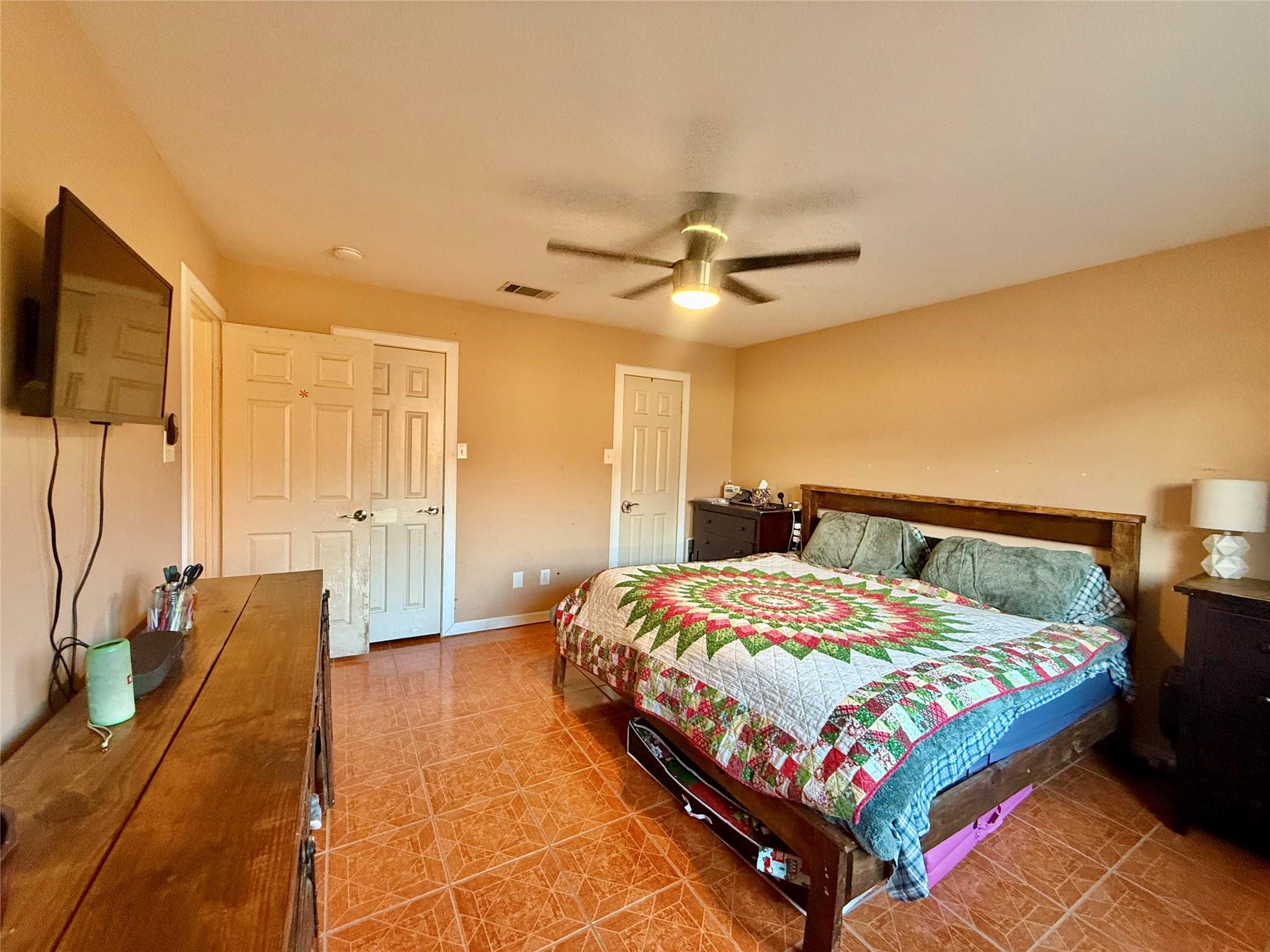 305 Maple Ln, Elgin, TX 78621