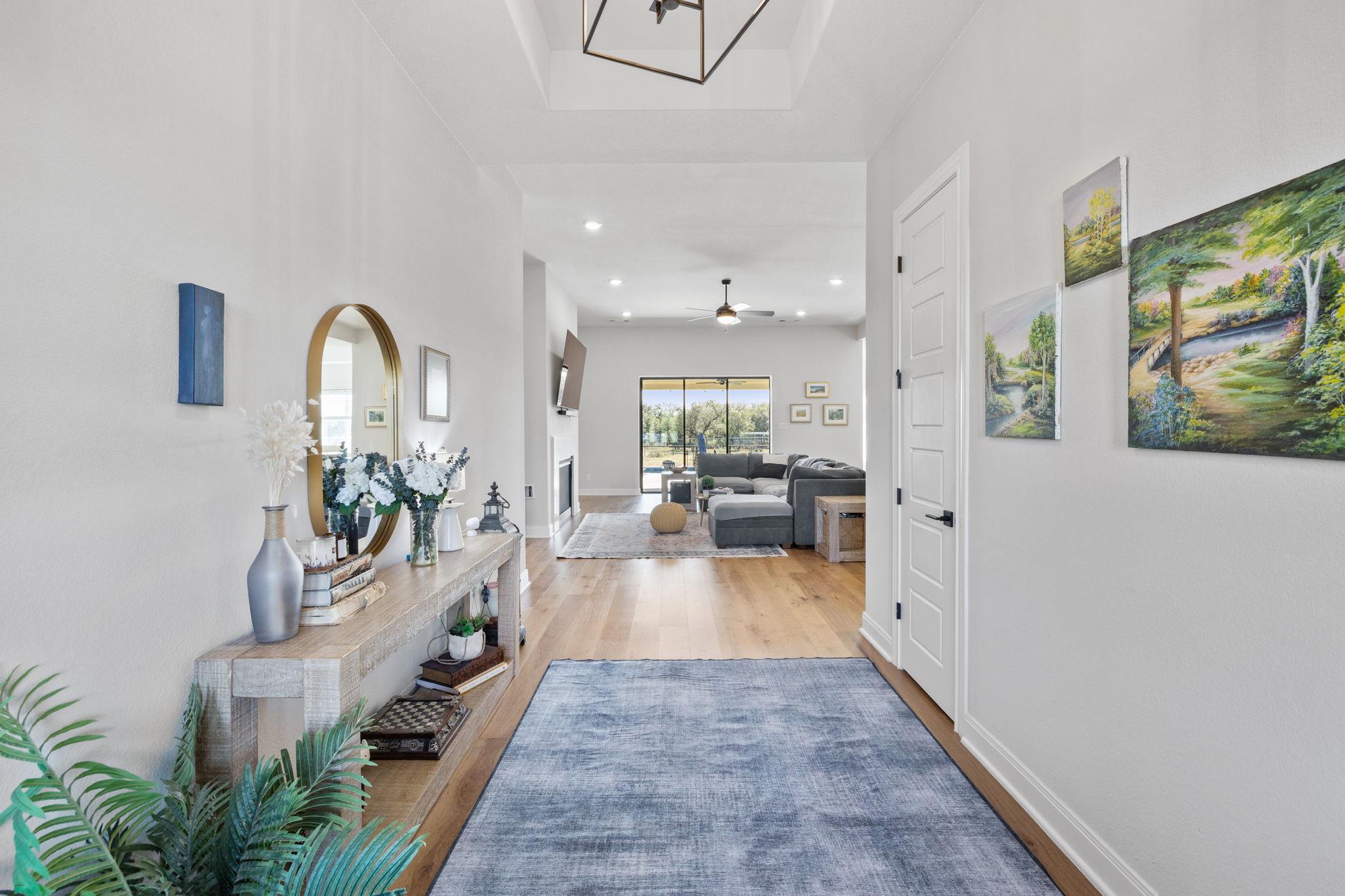 225 Spicewood Trails Dr, Spicewood, TX 78669