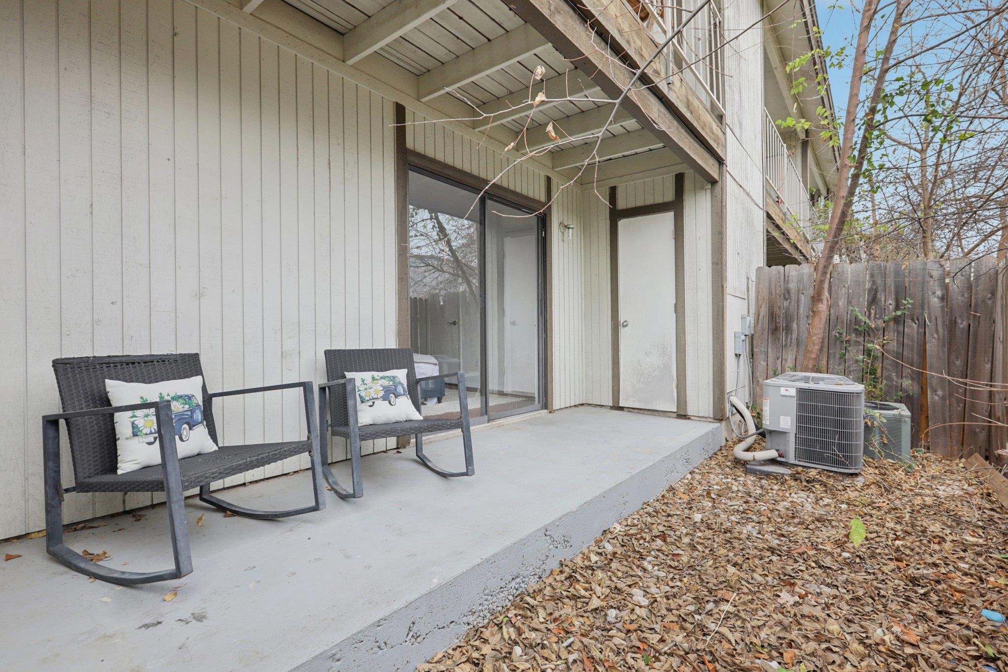 4307 S 1st St # 106, Austin, TX 78745