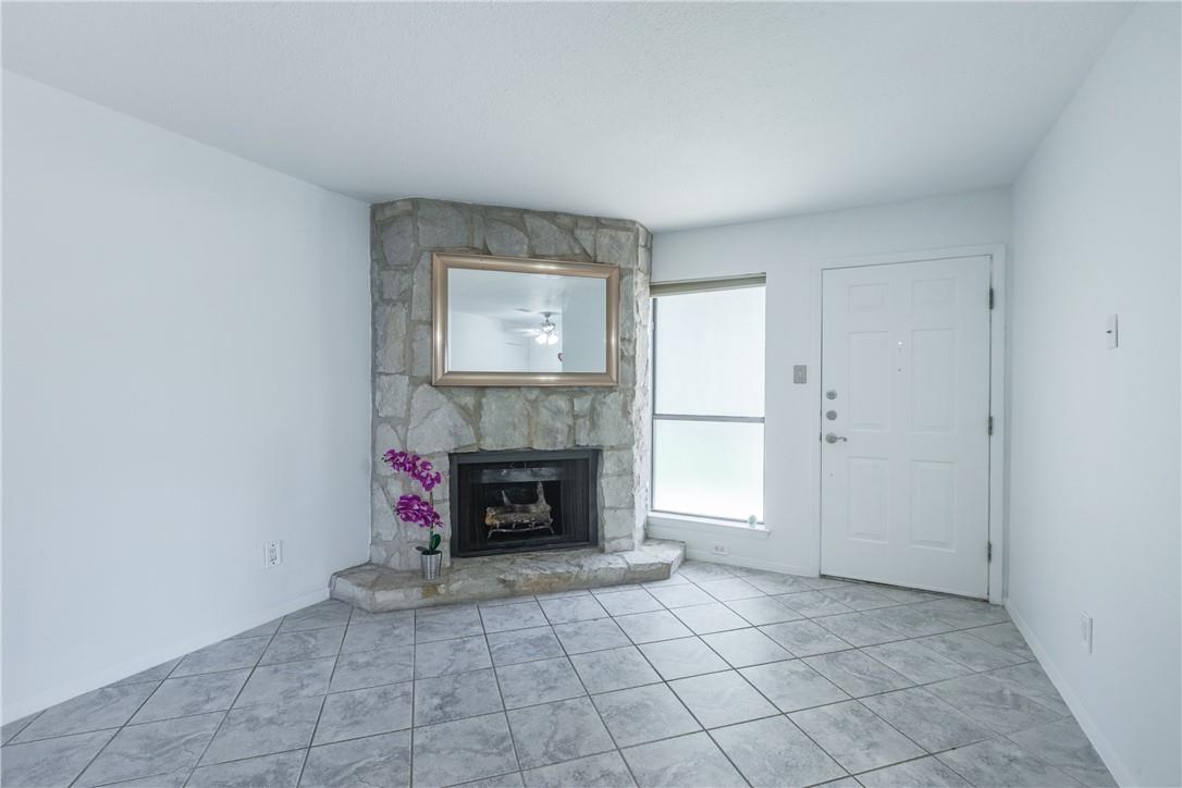 4307 S 1st St # 106, Austin, TX 78745