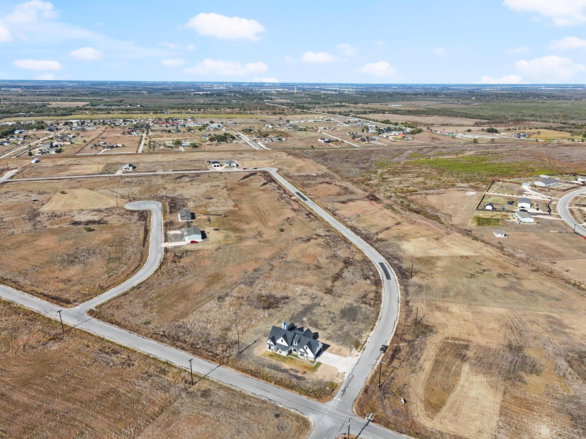 142 Desperado Loop, Del Valle, TX 78617