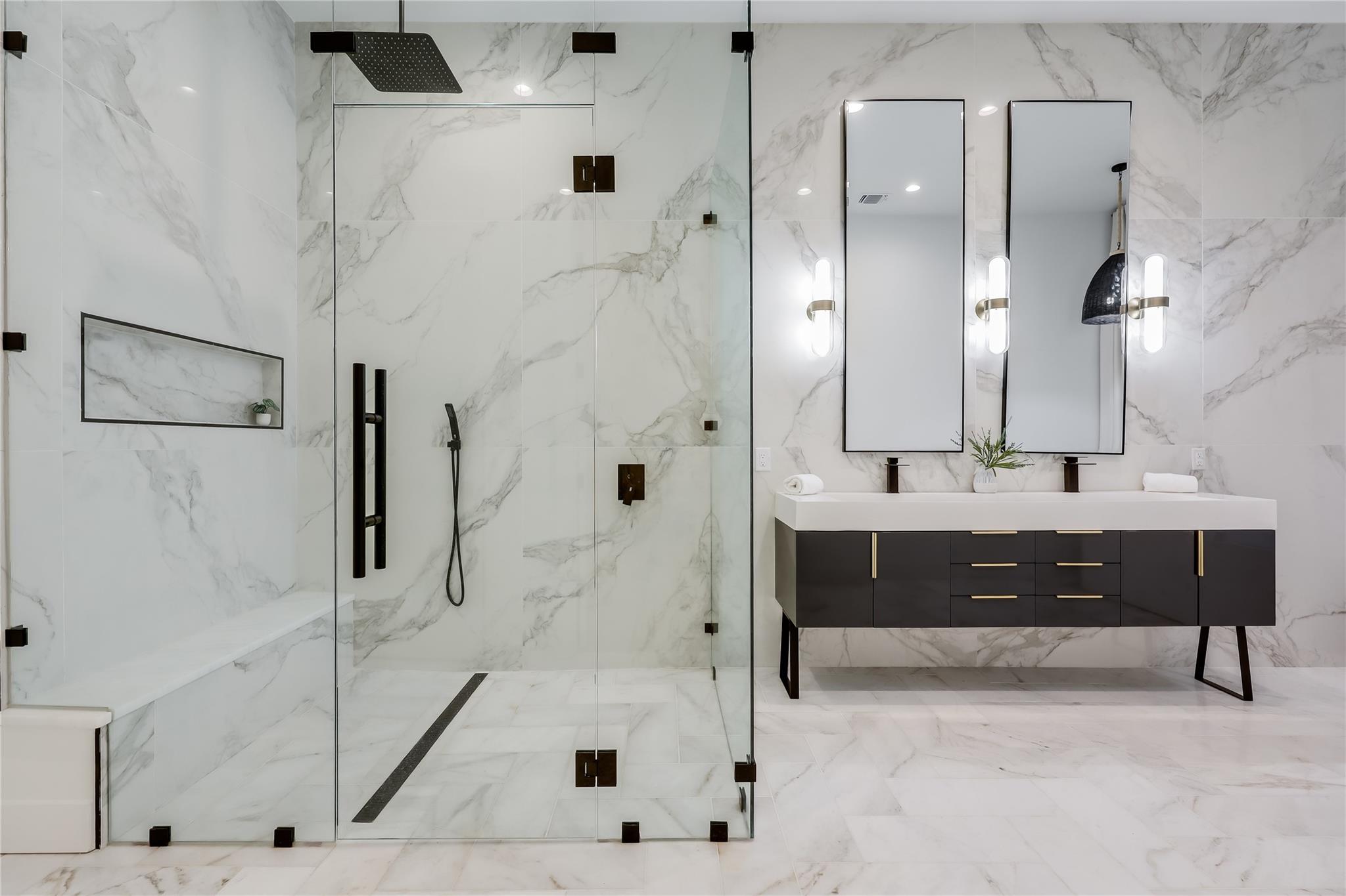 7308 Getaway Dr, Jonestown, TX 78645