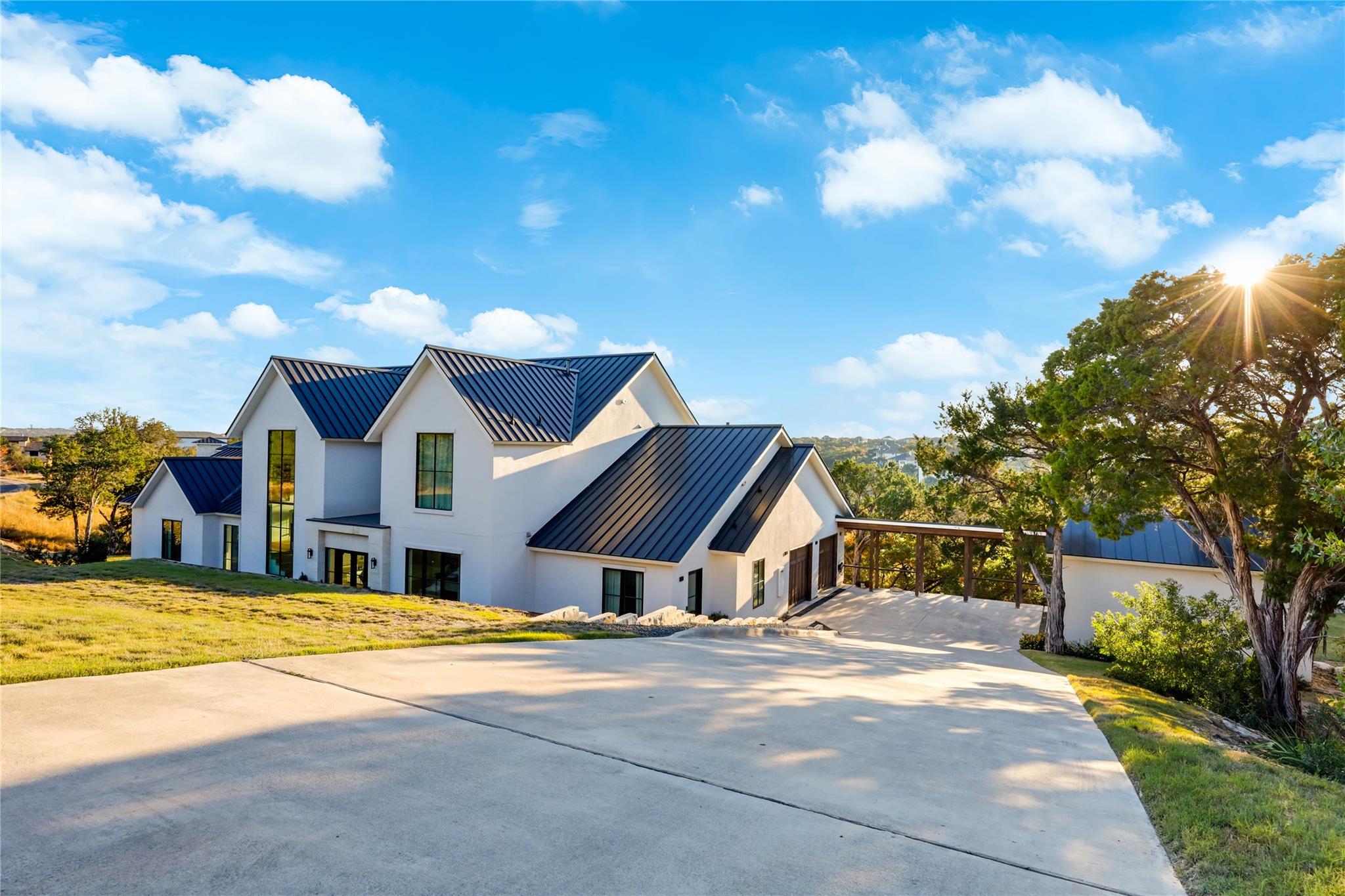 7308 Getaway Dr, Jonestown, TX 78645