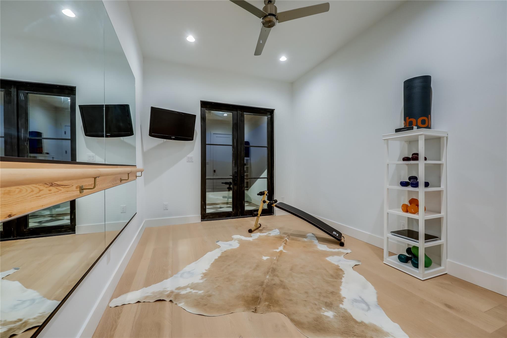 7308 Getaway Dr, Jonestown, TX 78645