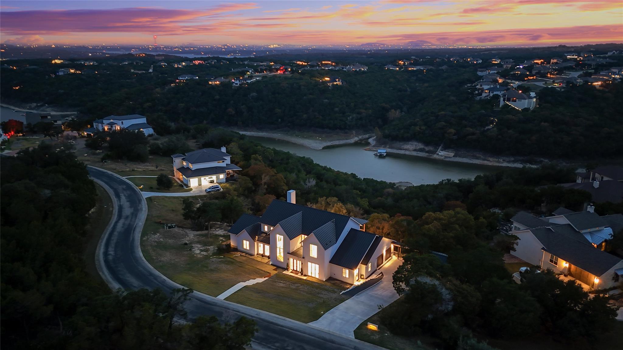 7308 Getaway Dr, Jonestown, TX 78645