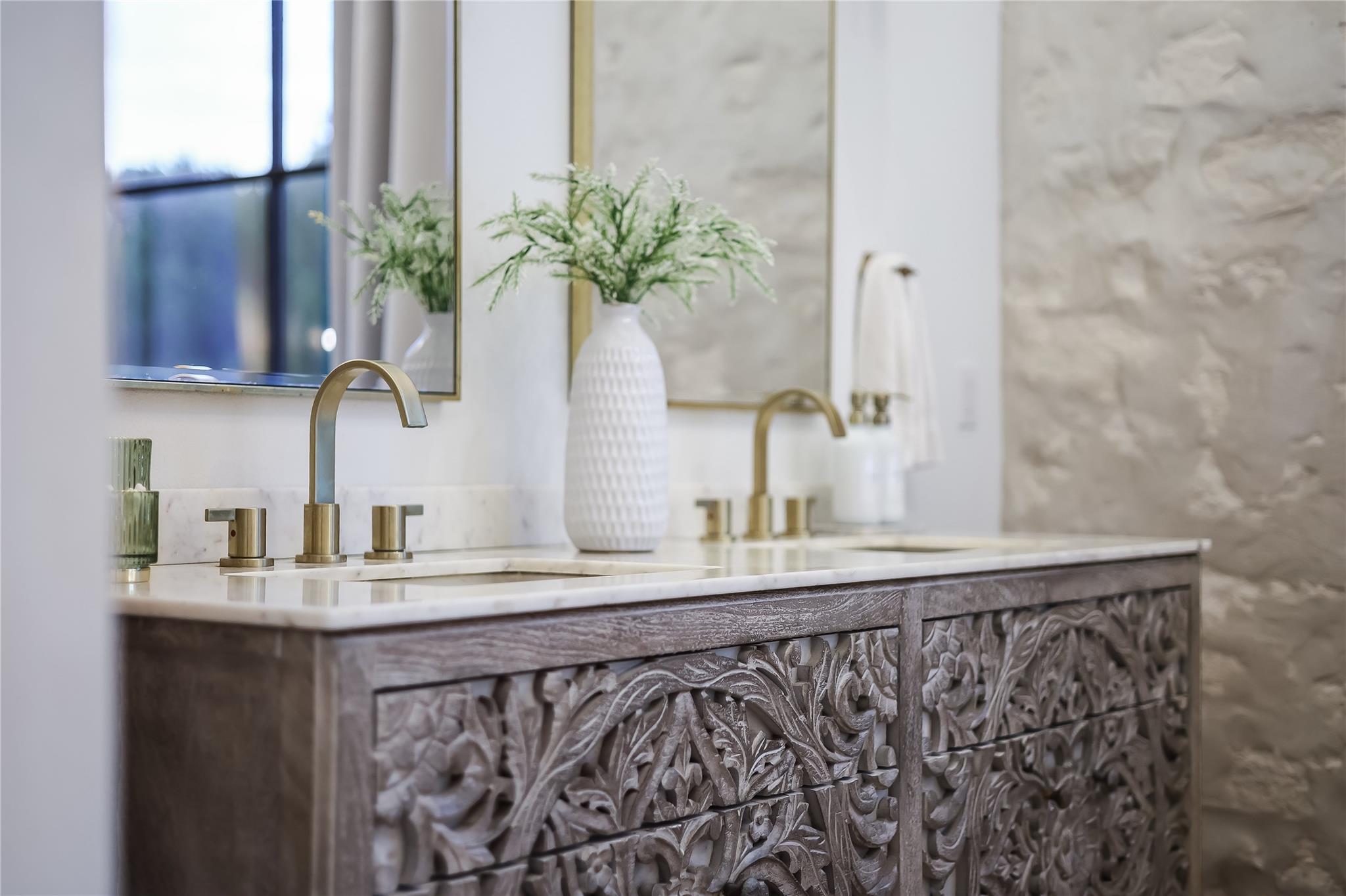 7308 Getaway Dr, Jonestown, TX 78645