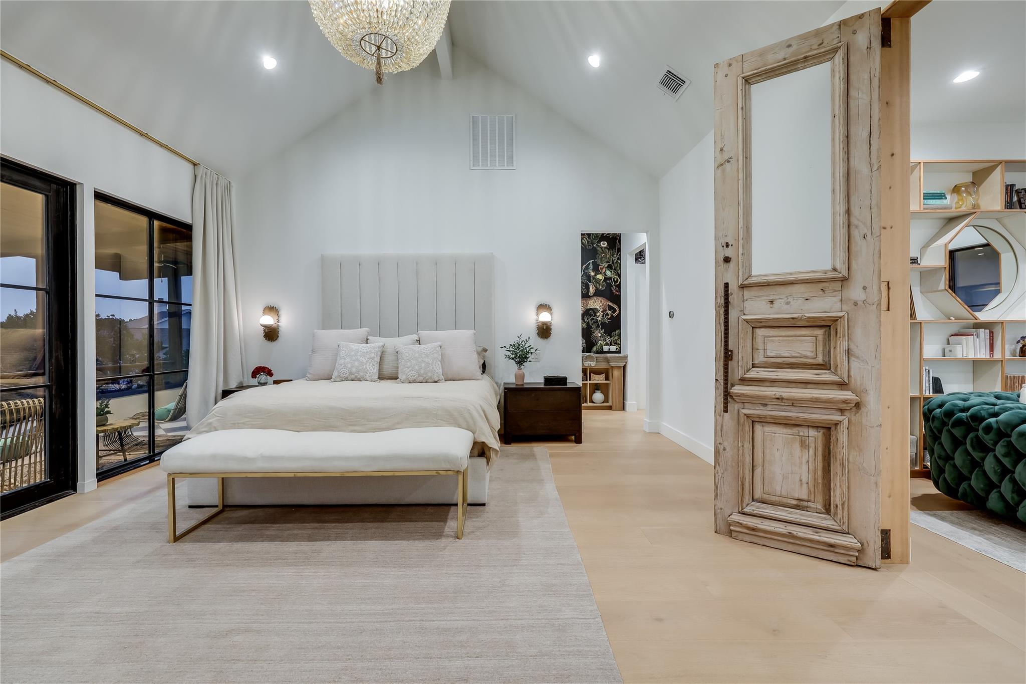 7308 Getaway Dr, Jonestown, TX 78645