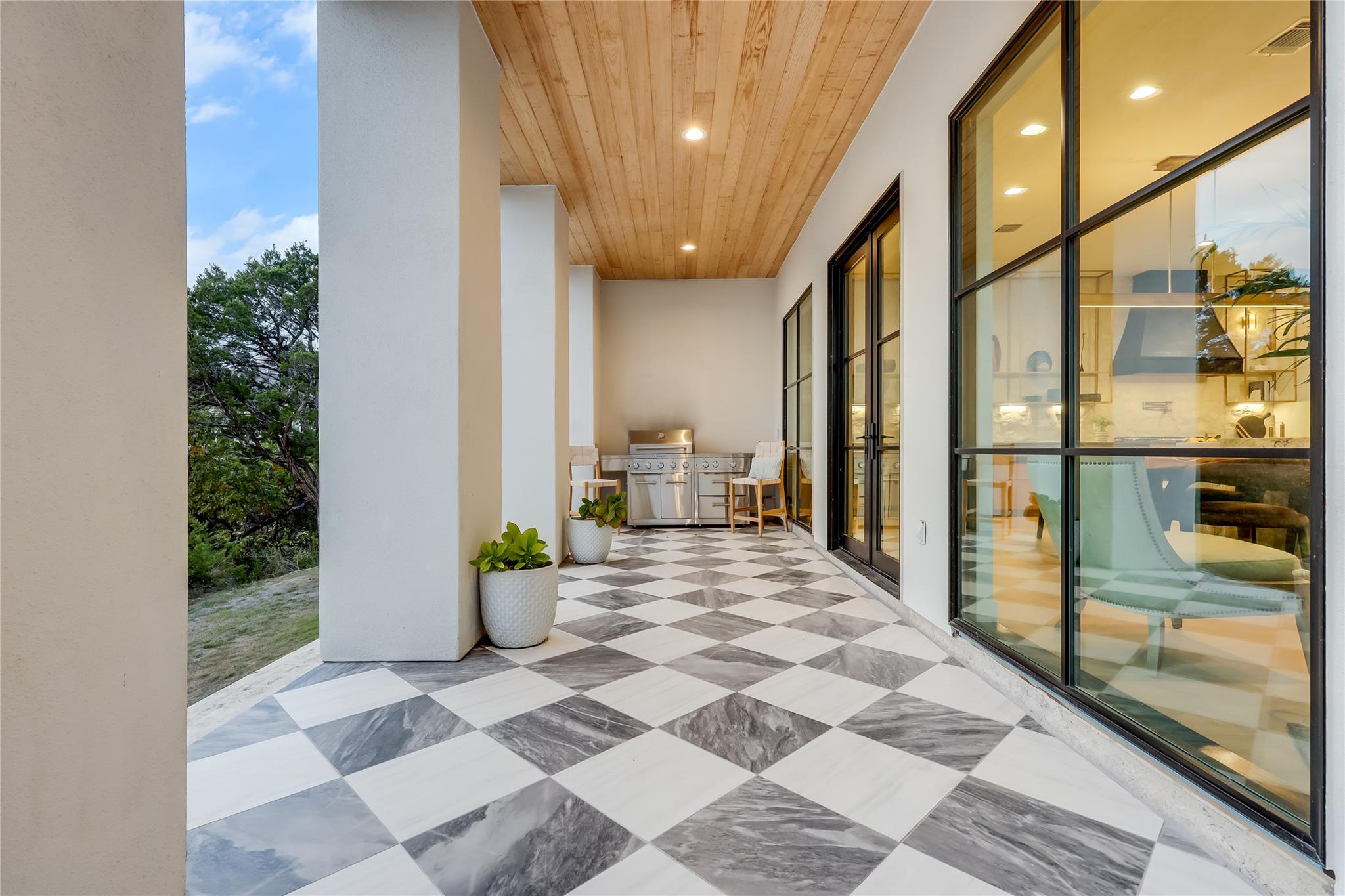 7308 Getaway Dr, Jonestown, TX 78645