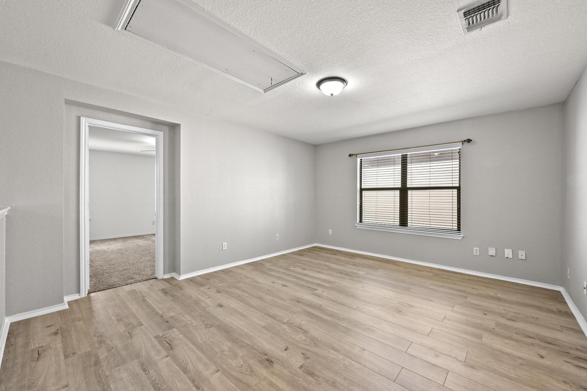 9016 Stambourne St, Austin, TX 78747