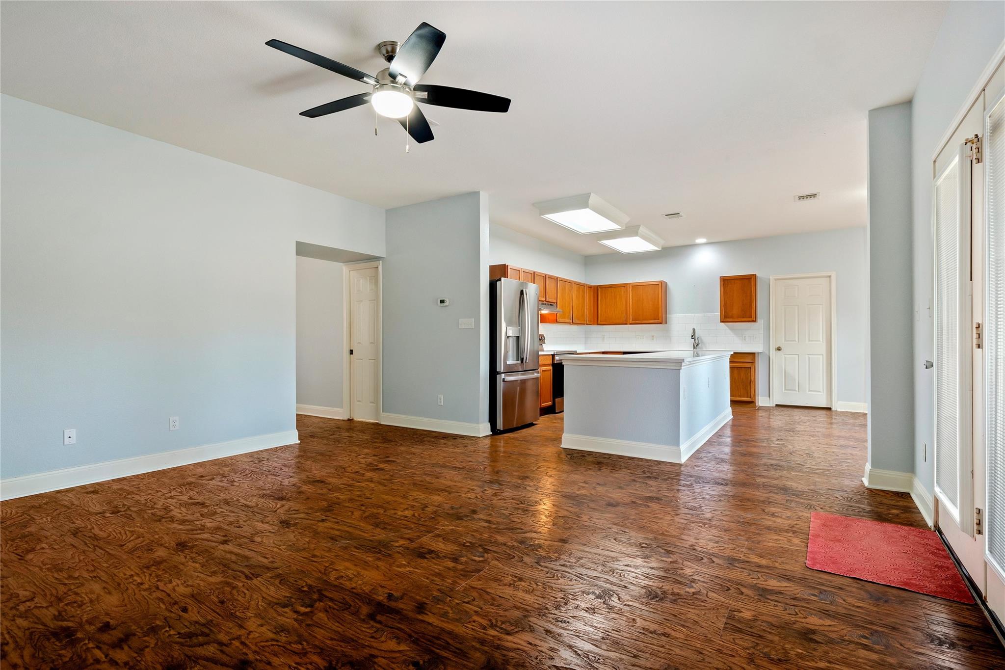 219 WOODLAKE Dr, Georgetown, TX 78633