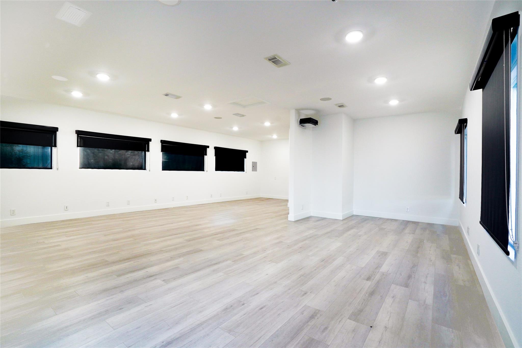 209 Round Rock Ave, Round Rock, TX 78664