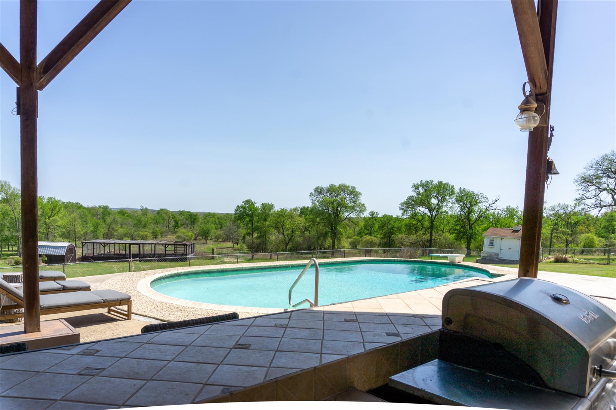 4530 Fm 86, Luling, TX 78648