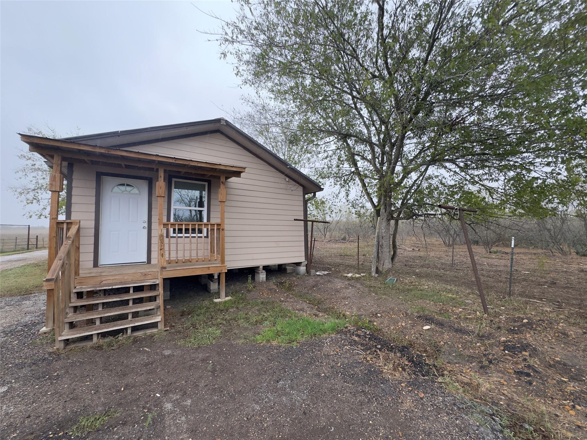 100 Simmons Family Farm Rd, Lockhart, TX 78644