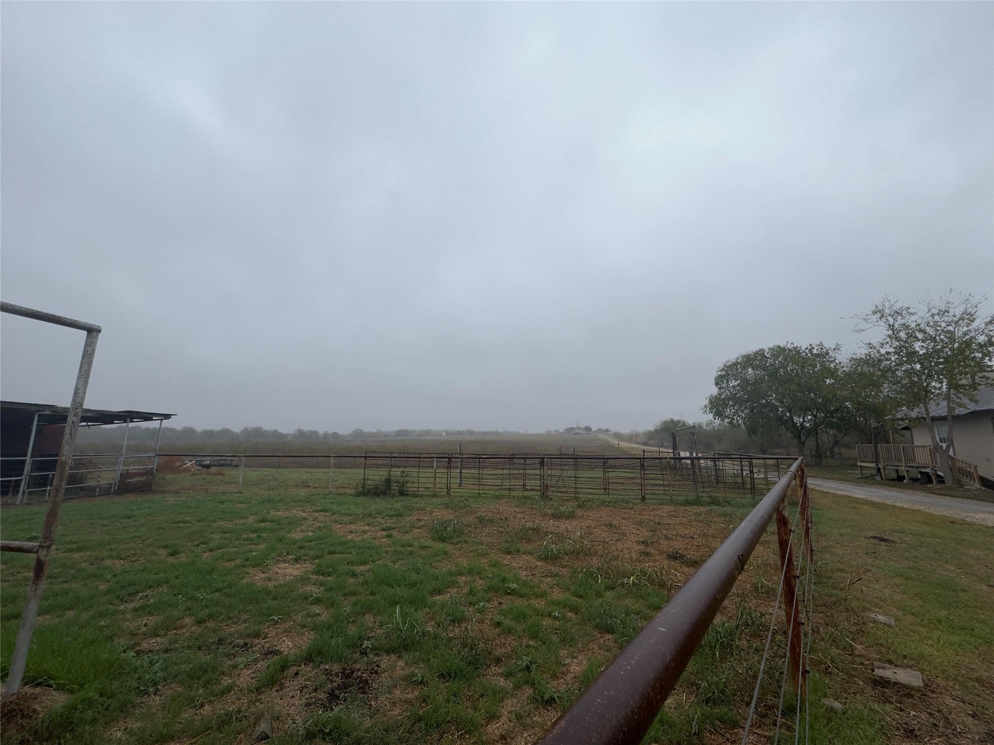 100 Simmons Family Farm Rd, Lockhart, TX 78644