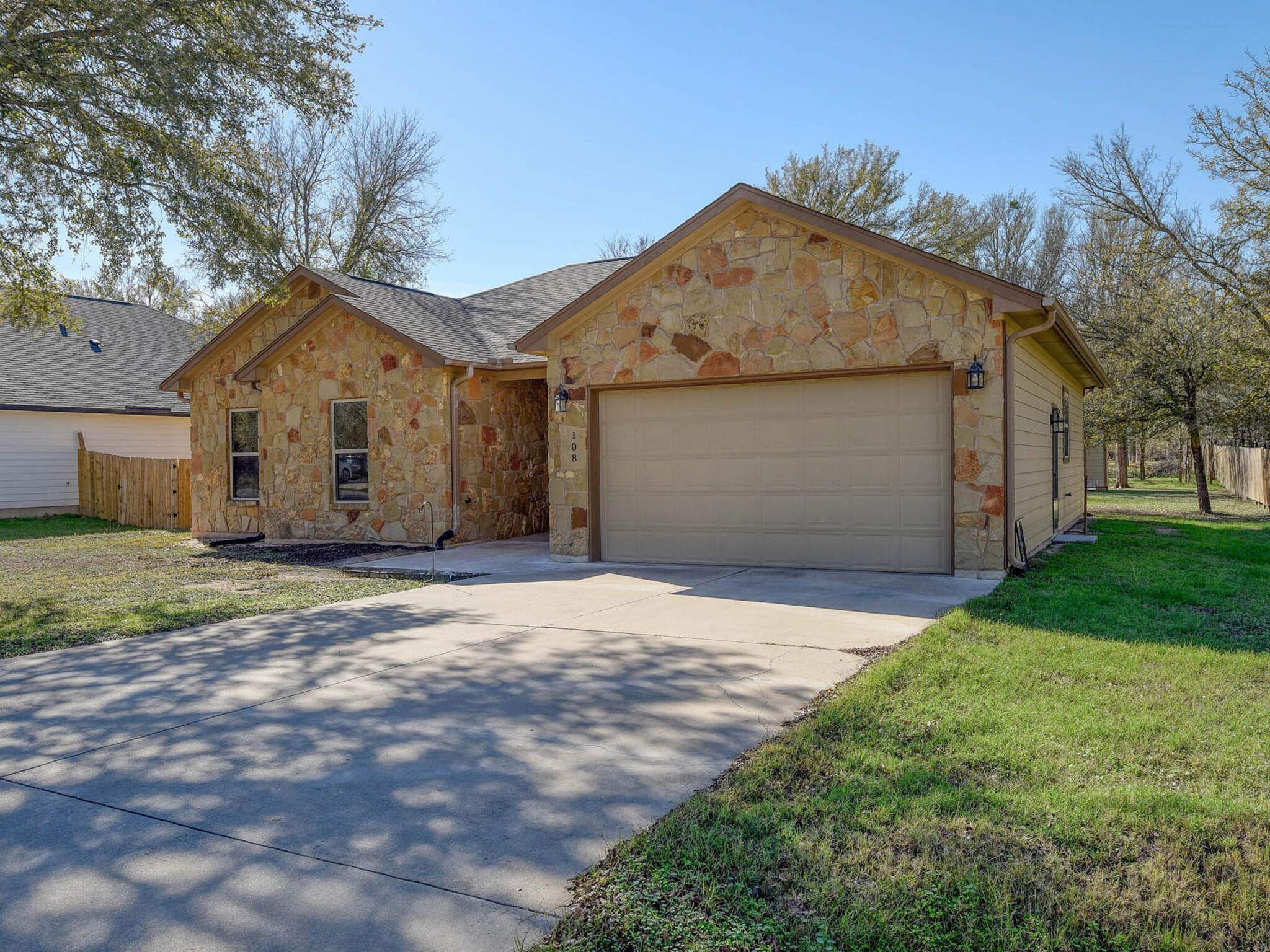 108 Pohakuloa Dr, Bastrop, TX 78602
