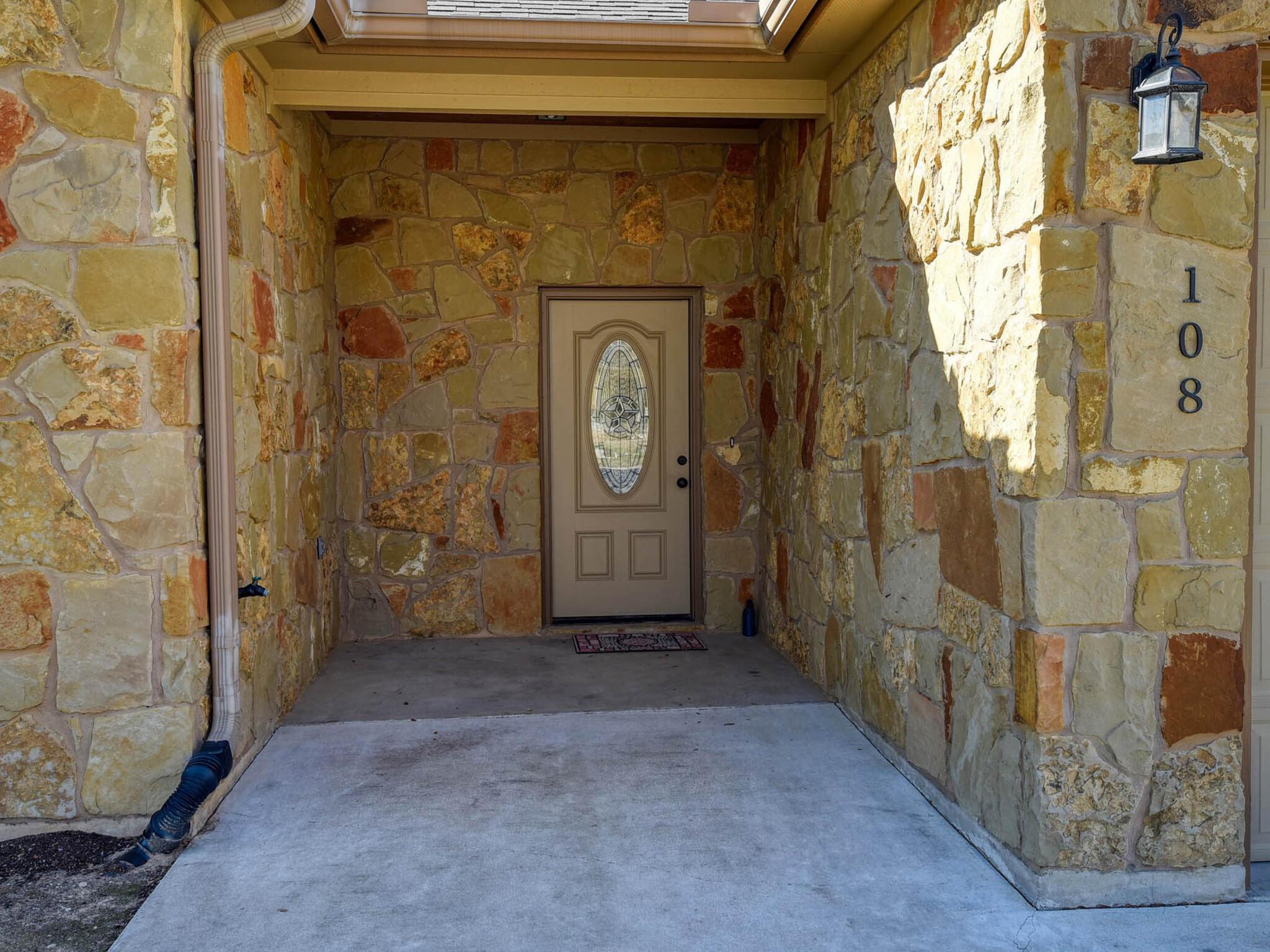 108 Pohakuloa Dr, Bastrop, TX 78602