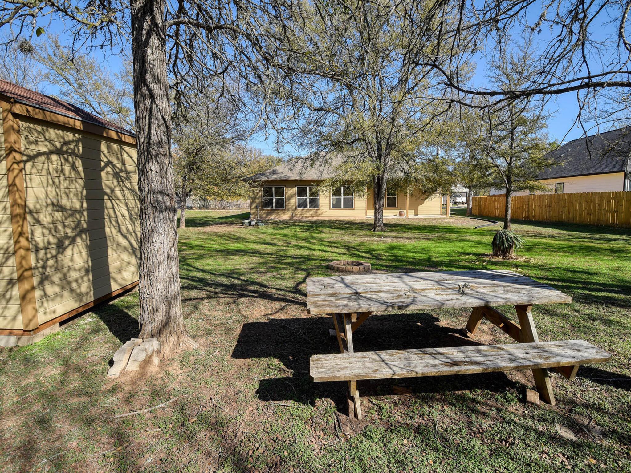 108 Pohakuloa Dr, Bastrop, TX 78602