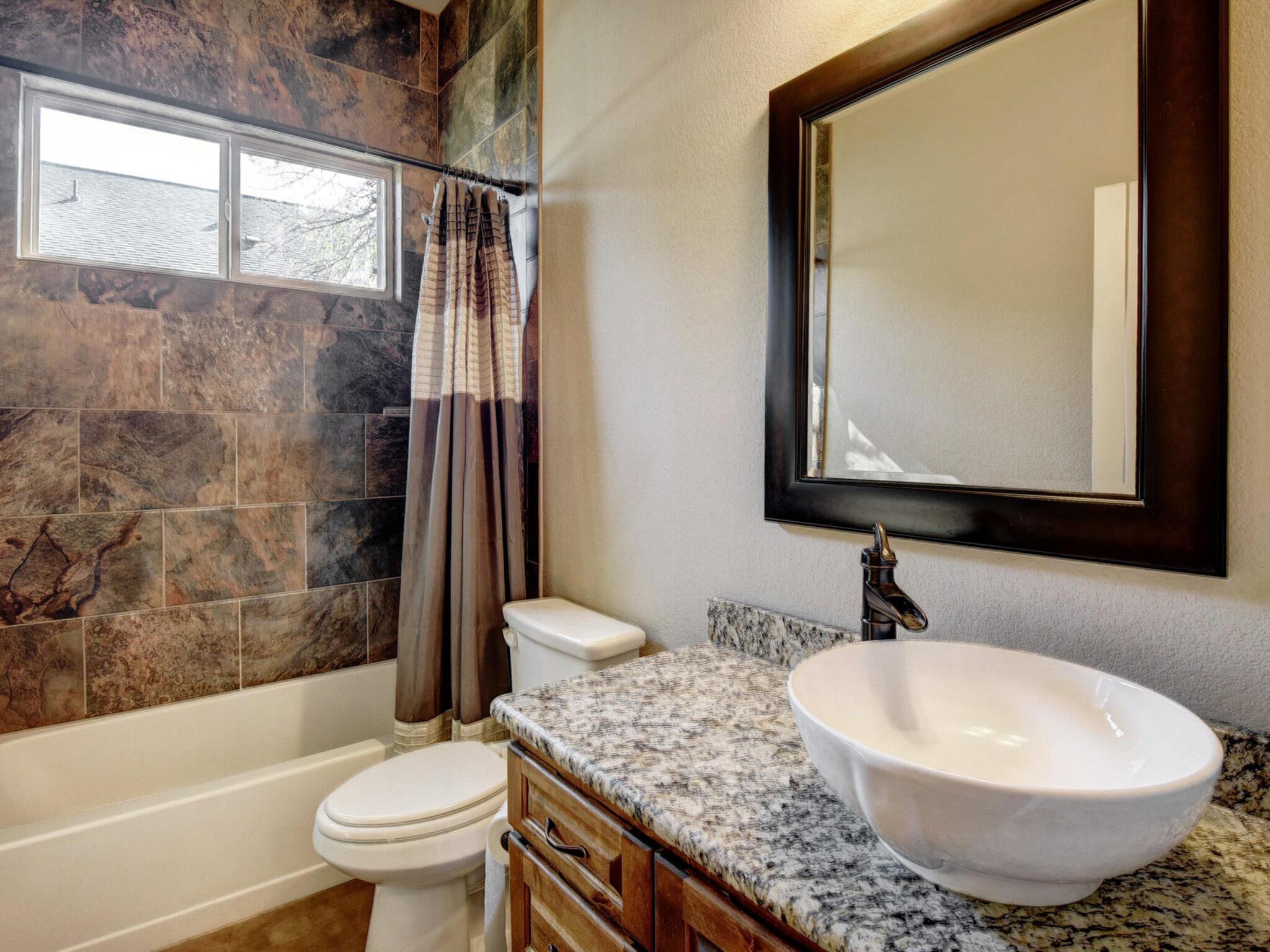 108 Pohakuloa Dr, Bastrop, TX 78602