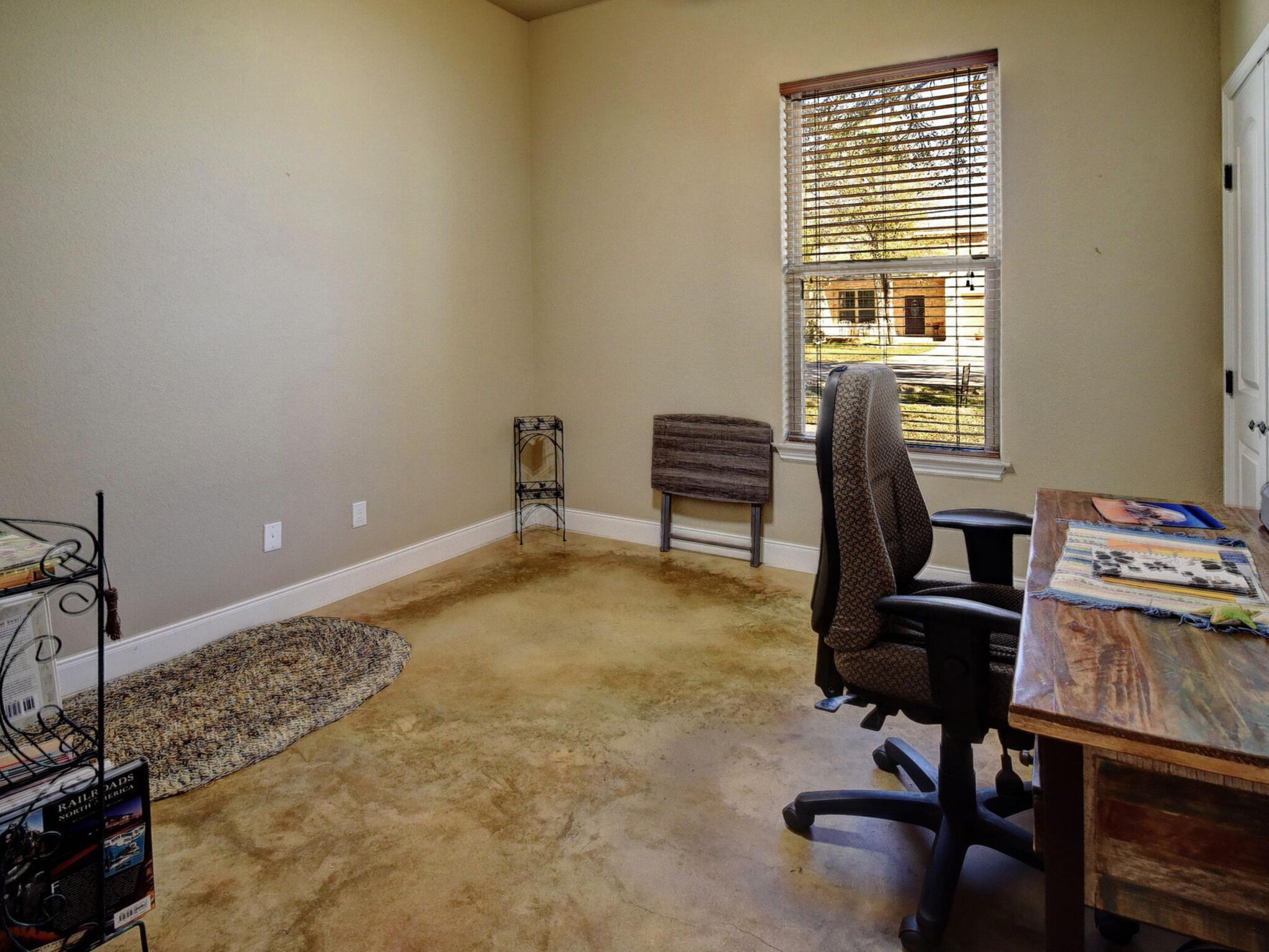 108 Pohakuloa Dr, Bastrop, TX 78602