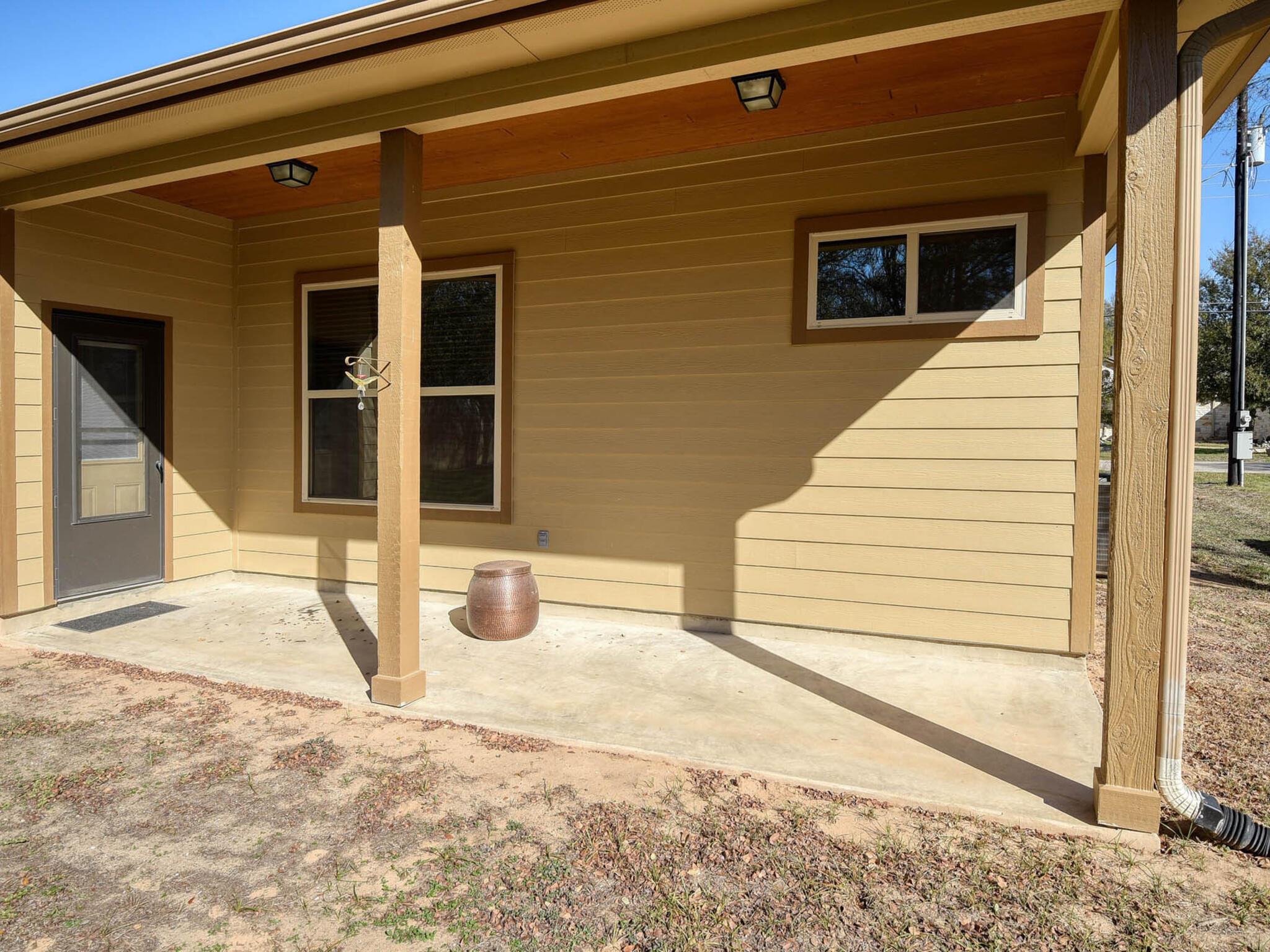 108 Pohakuloa Dr, Bastrop, TX 78602