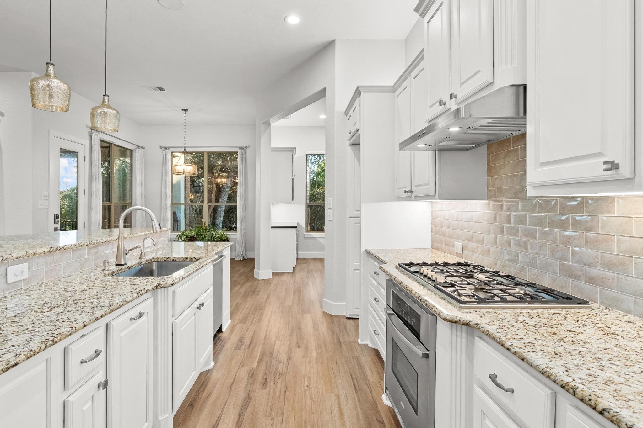 2205 Lakehurst Rd, Spicewood, TX 78669