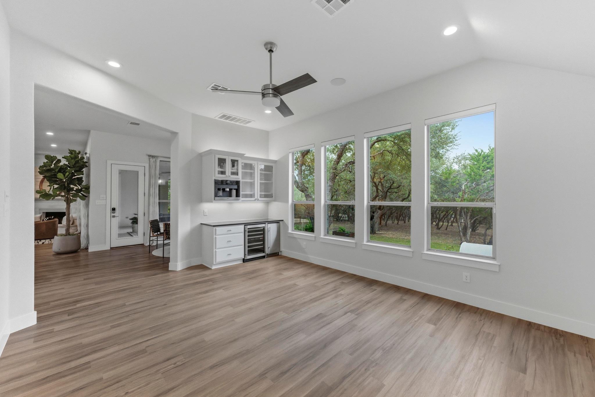 2205 Lakehurst Rd, Spicewood, TX 78669