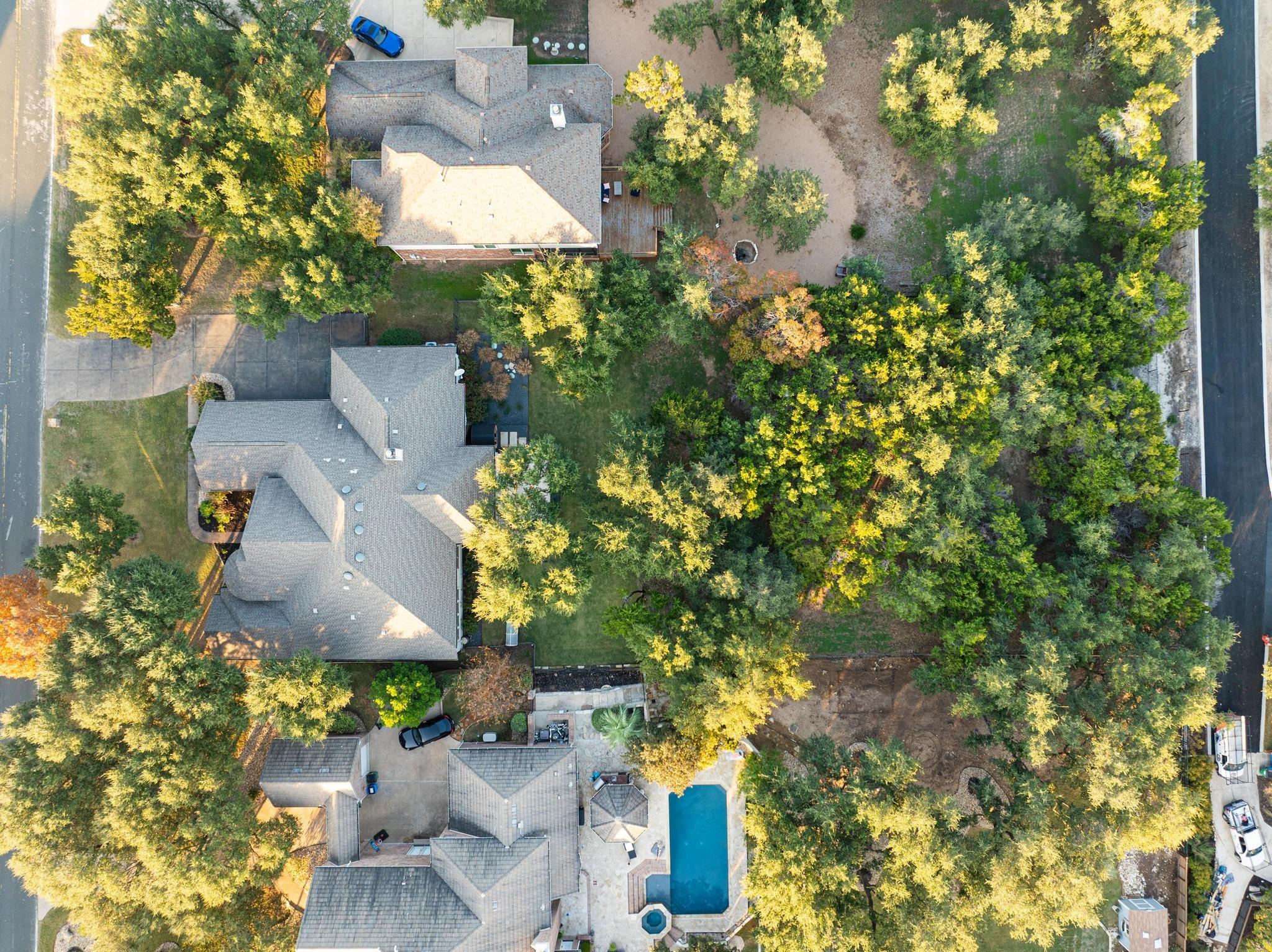 2205 Lakehurst Rd, Spicewood, TX 78669