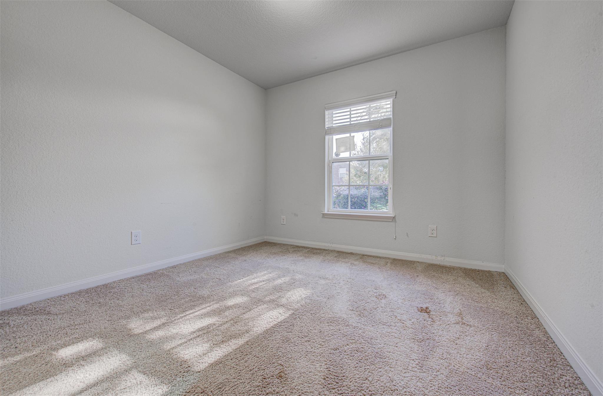 1240 Twin Estates Dr, Kyle, TX 78640