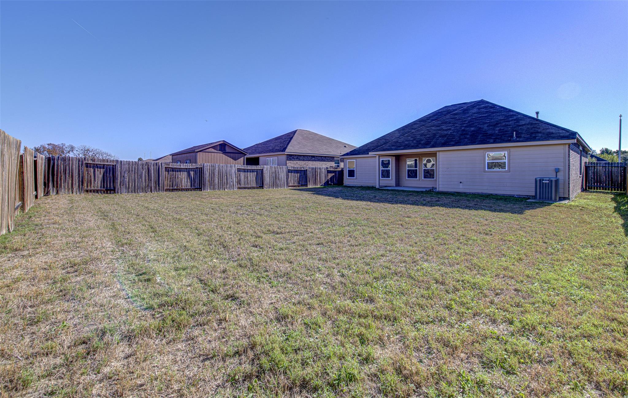 1240 Twin Estates Dr, Kyle, TX 78640