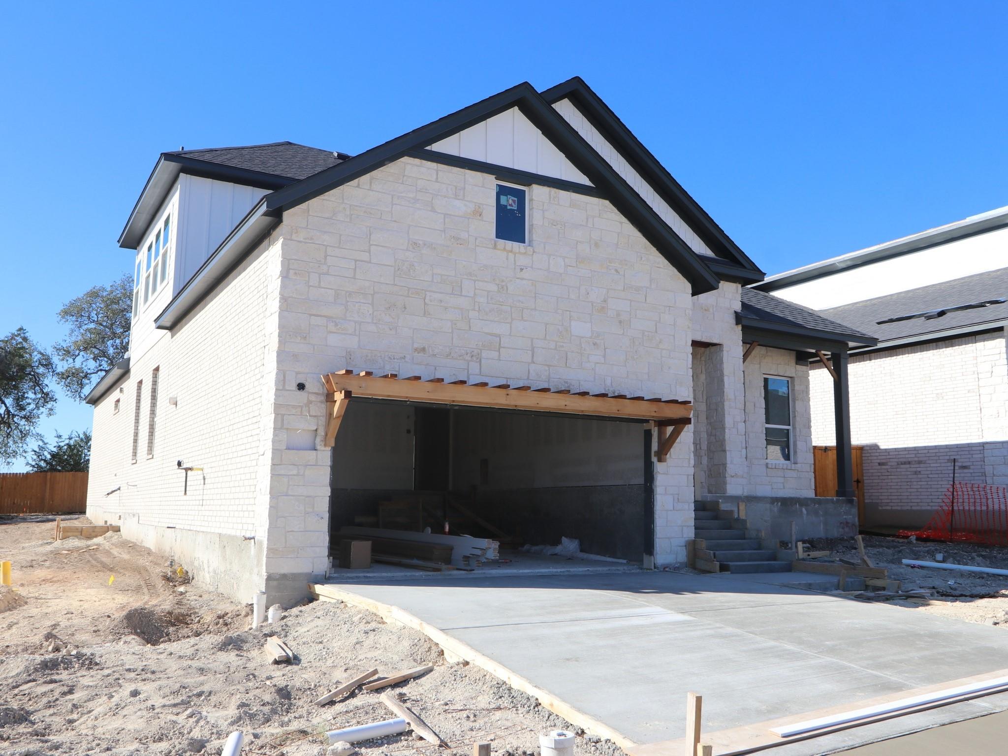 350 Bishop Wood Rd, Dripping Springs, TX 78620