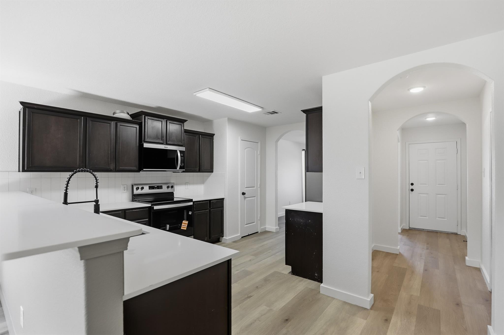 4001 Cressler Ln # 15G, Jarrell, TX 76537