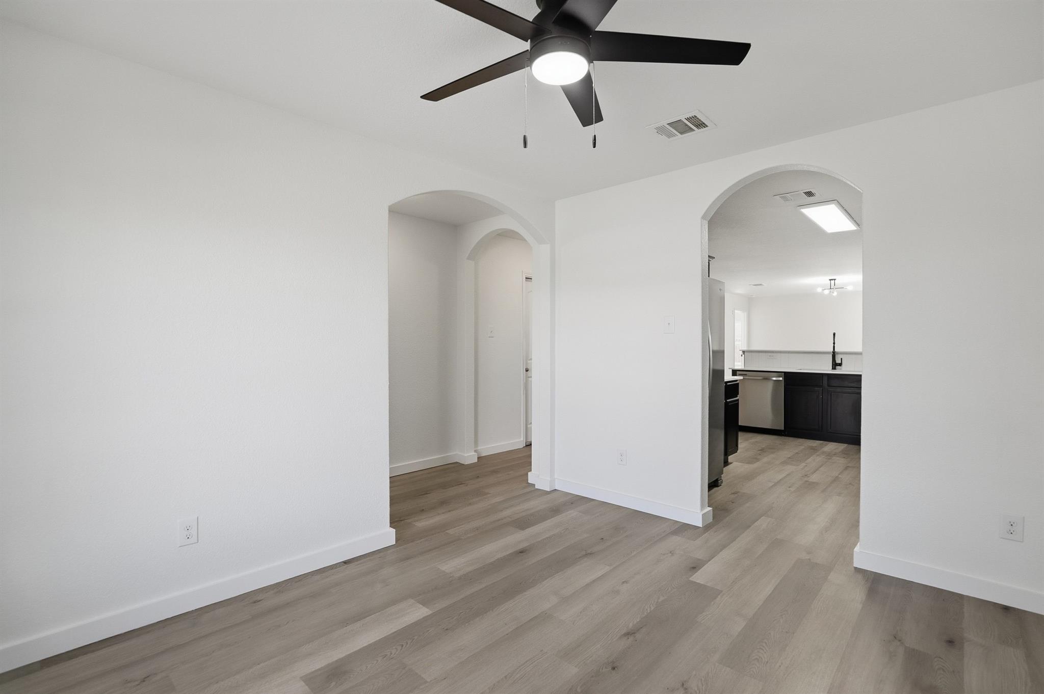 4001 Cressler Ln # 15G, Jarrell, TX 76537