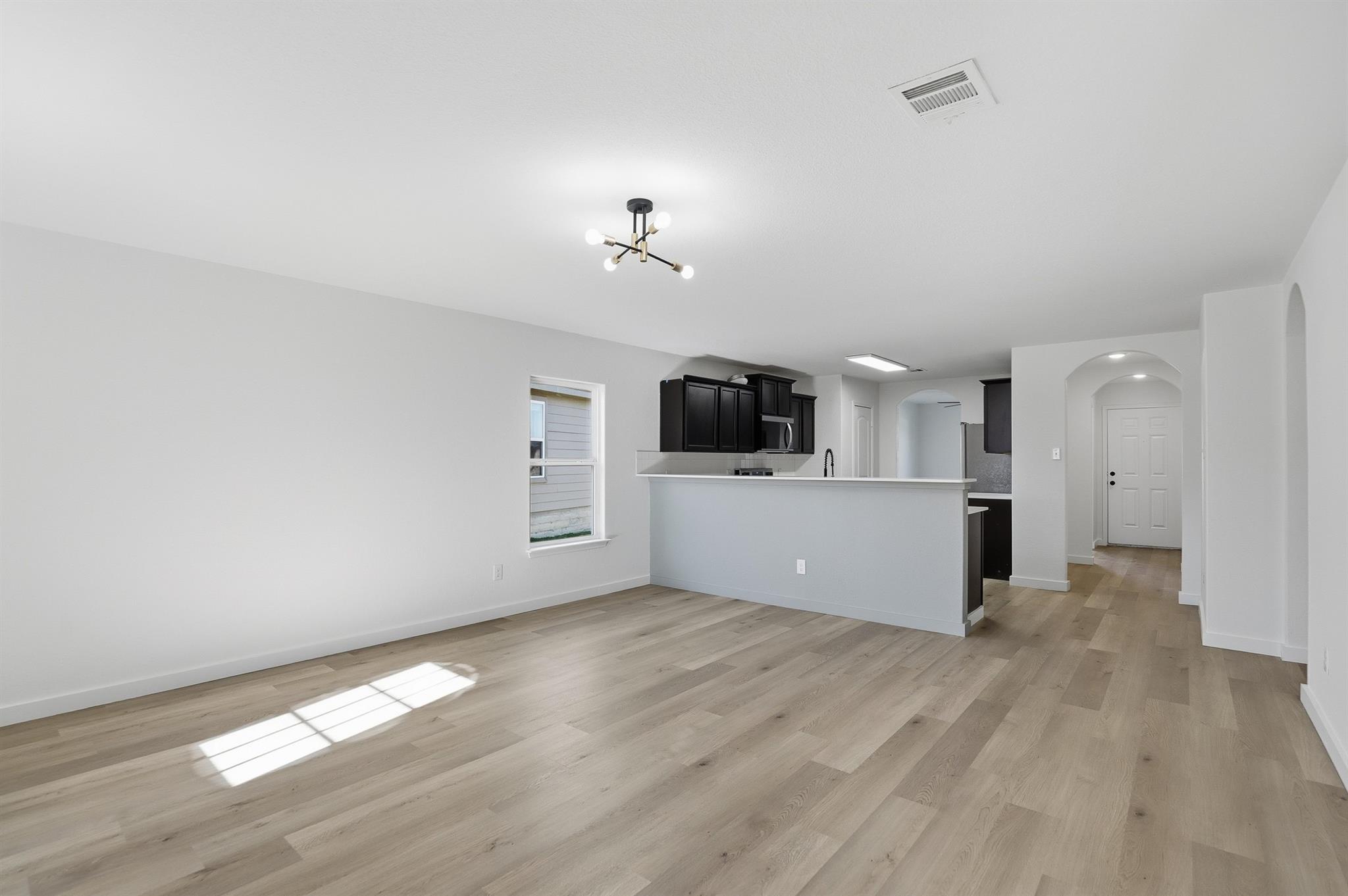 4001 Cressler Ln # 15G, Jarrell, TX 76537