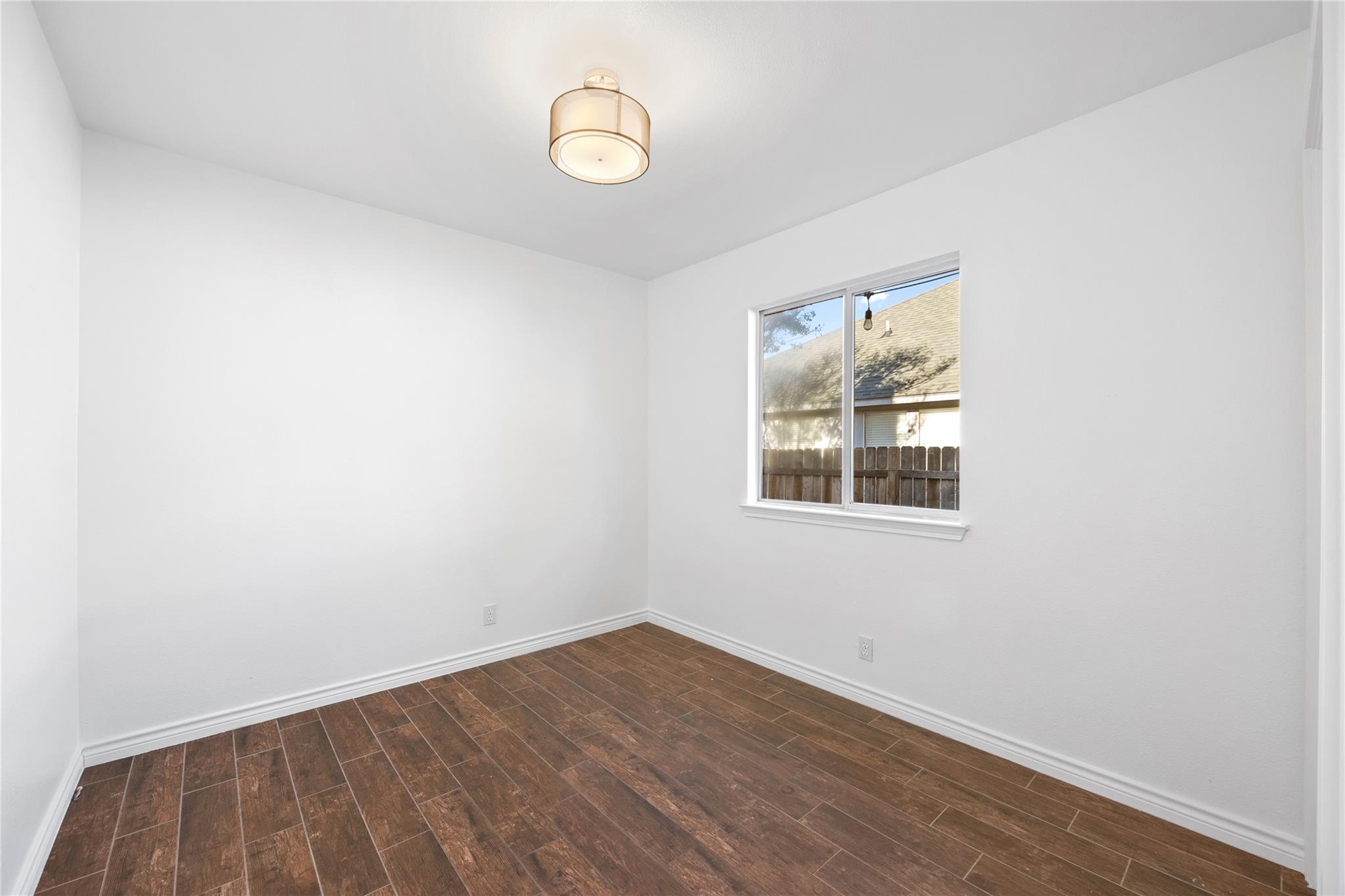 811 Lantana Ln, Leander, TX 78641